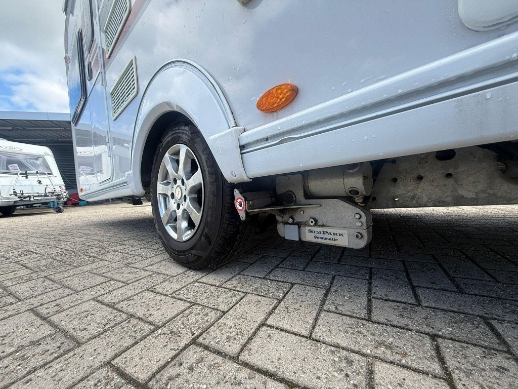 LMC Musica 470 E Casluifel+wanden mover, Dwarsbed, Bedrijf, Treinzit, 4 tot 5 meter