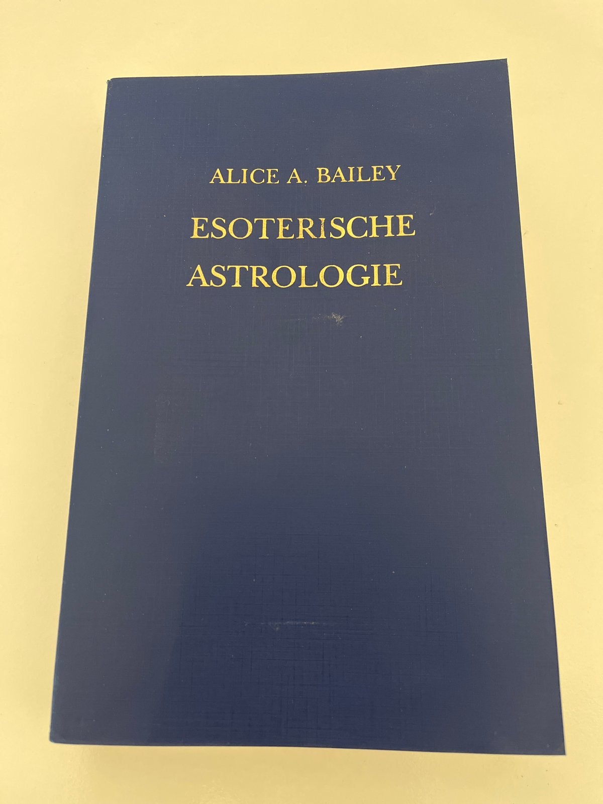 Esoterische Astrologie - Alice A. Bailey, Ophalen of Verzenden, Zo goed als nieuw, Astrologie, Achtergrond en Informatie