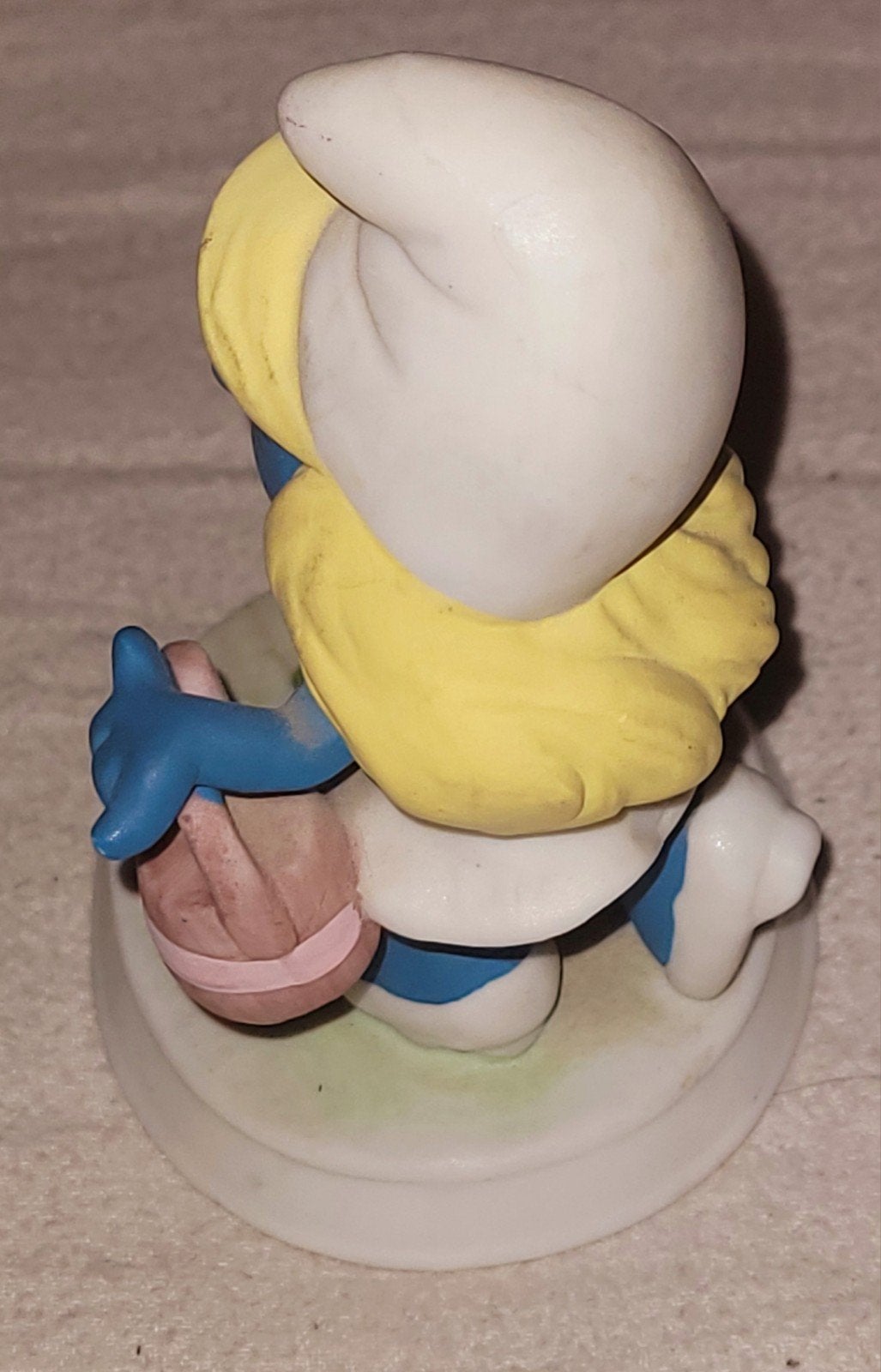 Mooi smurfin Smurfette 4 Birthday beeldje porselein W.Berrie, Ophalen, Zo goed als nieuw, Smurfin, Overige typen