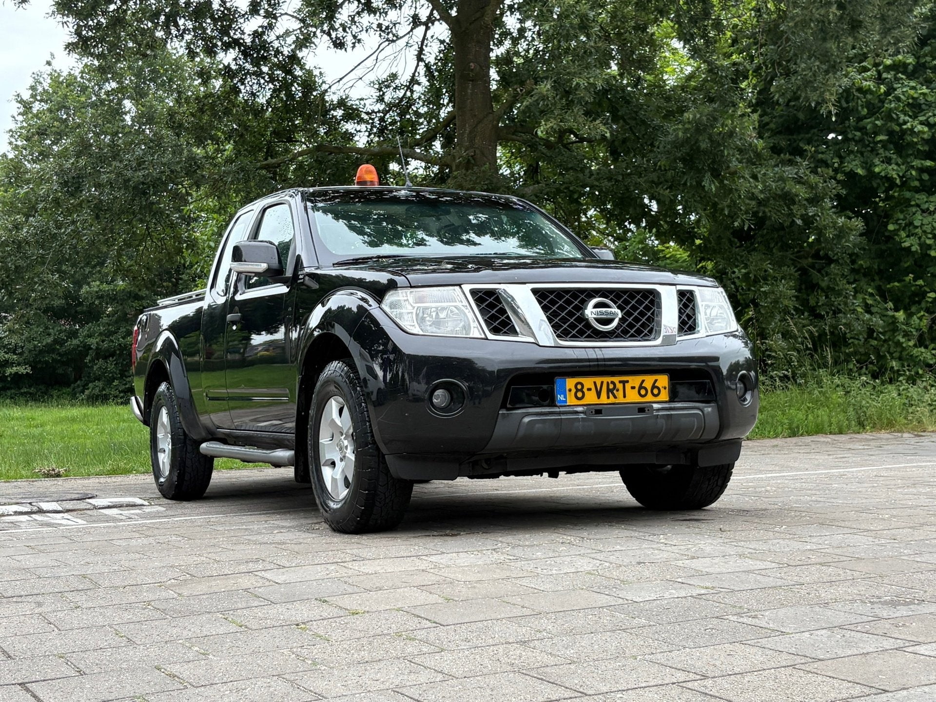 Nissan Navara 2.5 dCi SE King Cab AIRCO, Trekhaak 3000 KG, c, Auto's, Nissan, Euro 5, Stof, Gebruikt, 3000 kg