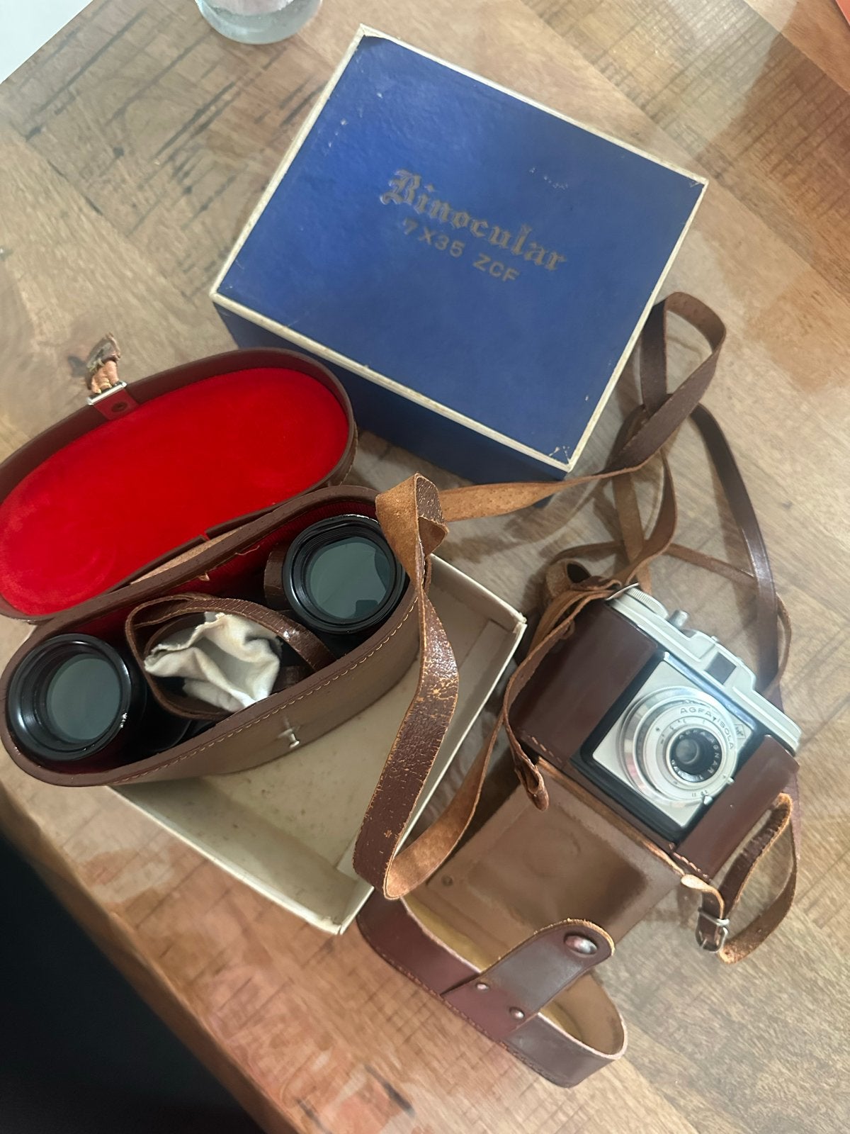 Vintage verrekijker en camera met lederen hoezen, Gebruikt, Minder dan 8x, Overige typen, Ophalen of Verzenden