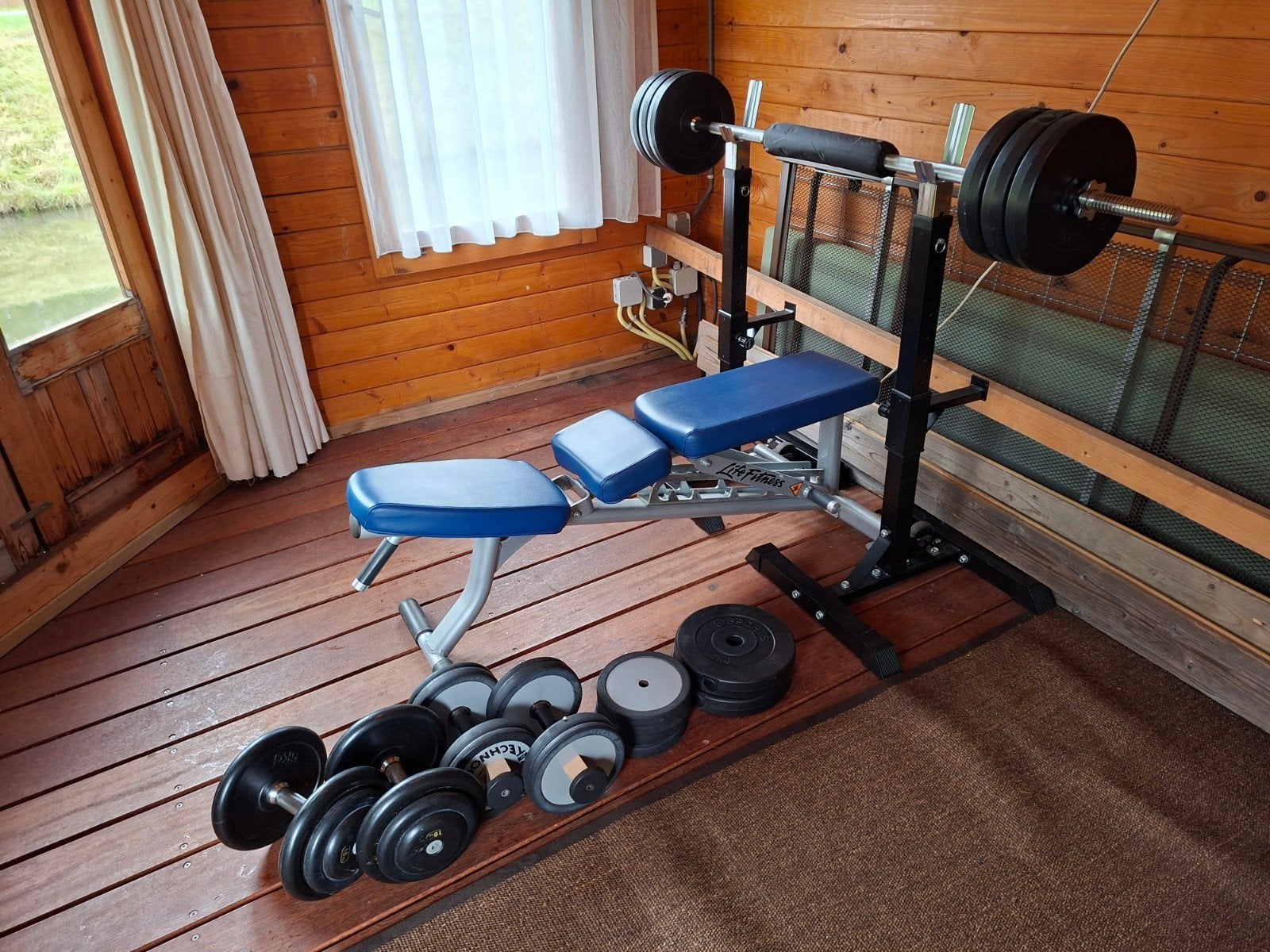 drukbank life fitness+ schijven+dumbells, Ophalen, Zo goed als nieuw, Overige typen