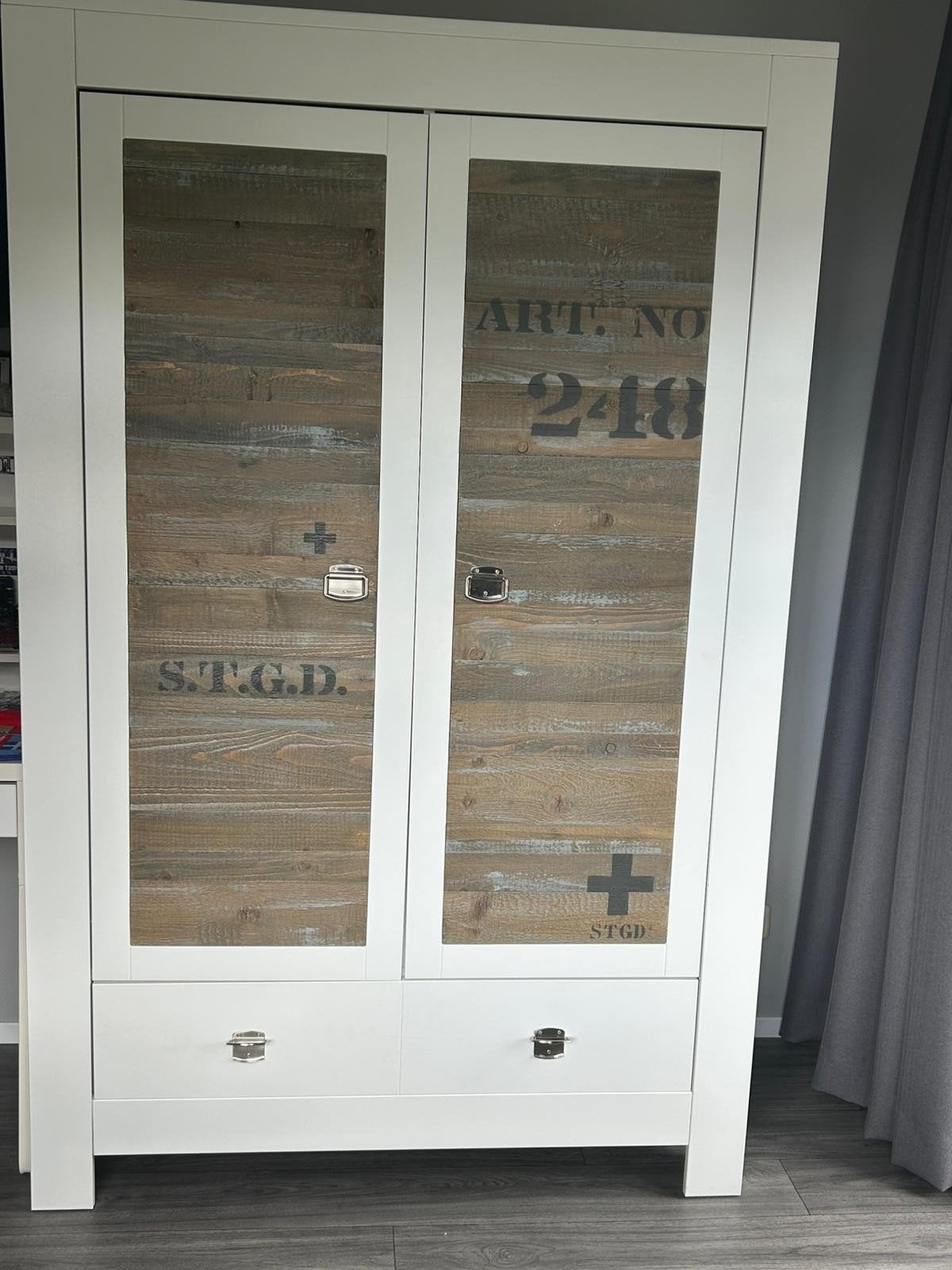 Kast en bed  Urban van het merk Stapelgoed, Kunststof, Raamkozijn, 75 tot 150 cm, Ophalen