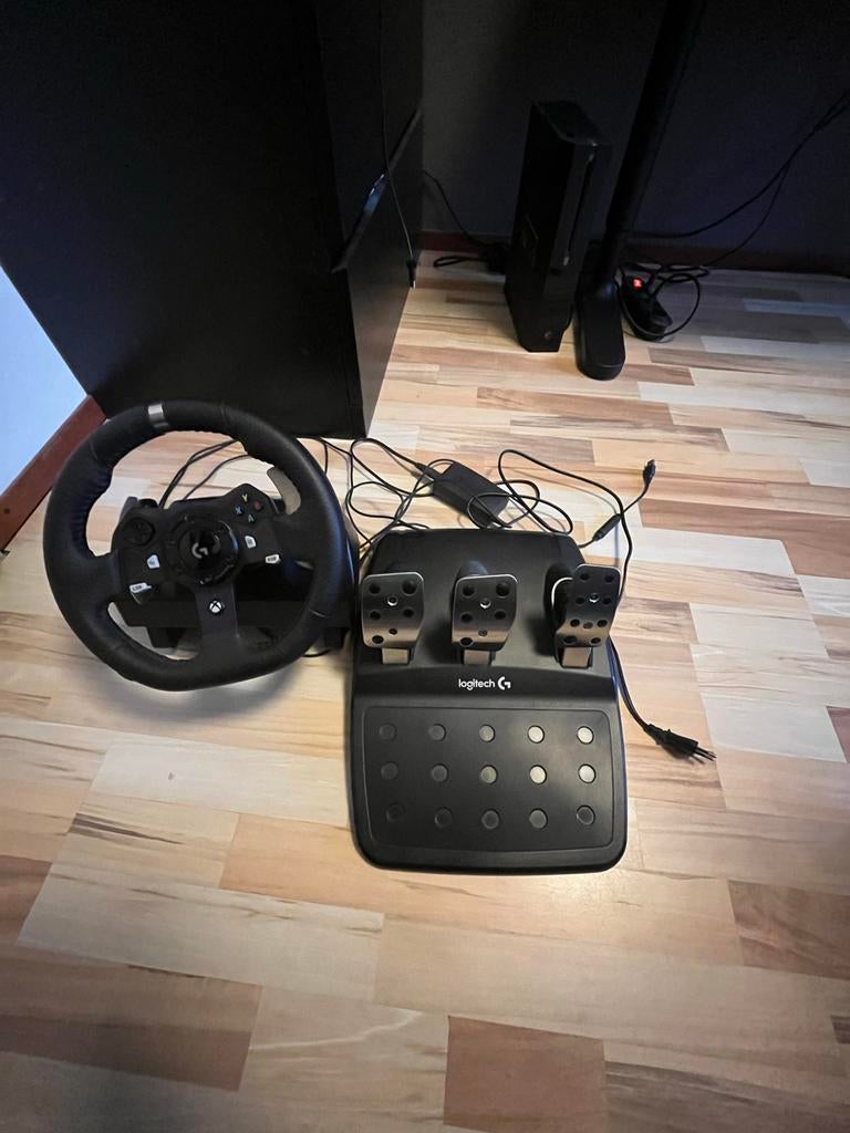 Logitech G920 racestuur met pedalen, Gebruikt, 1 speler, Racen en Vliegen, Ophalen of Verzenden