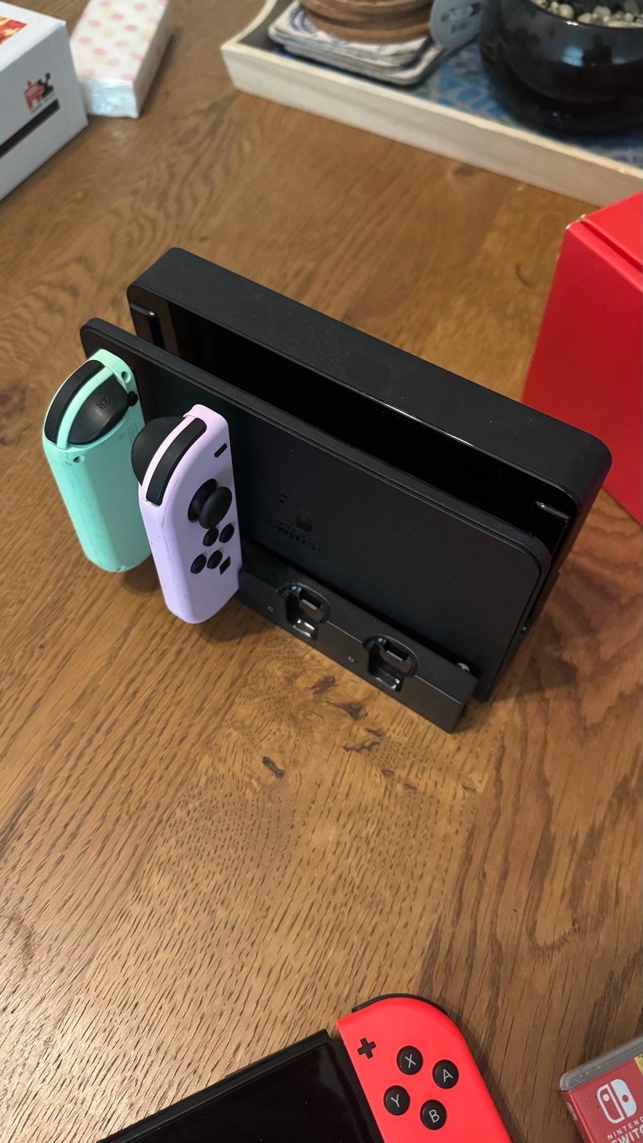 Foto 5 van Nintendo Switch Oled Model Zwart 8 maanden oud