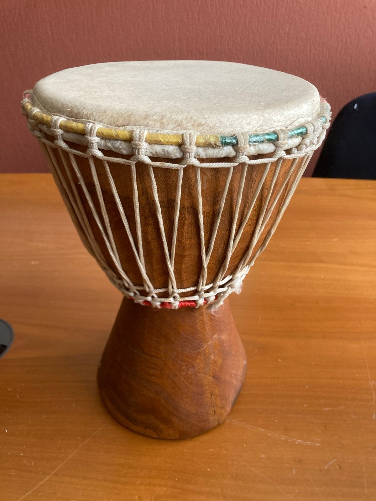 Mooie Djembe - 30 cm hoog, 22 cm doorsnee, Overige merken, W, Ophalen of Verzenden, Zo goed als nieuw