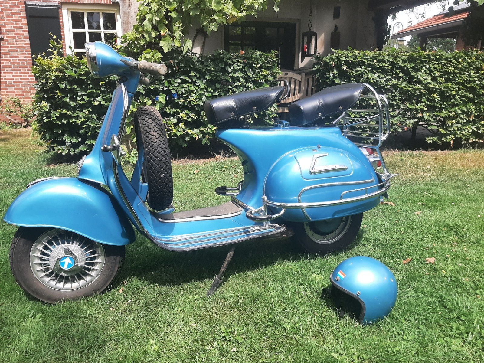 Vespa scooter in uitstekende staat, blauw, met helm, Ophalen, Gebruikt, Overige modellen, Benzine
