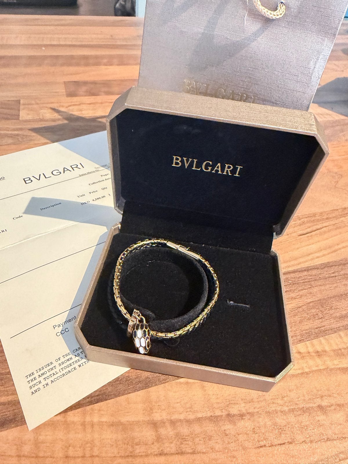 Bvlgari Serpenti Forever Armband Goud Zwart Leer, Zwart, Nieuw, Ophalen of Verzenden, Met bedels of kralen