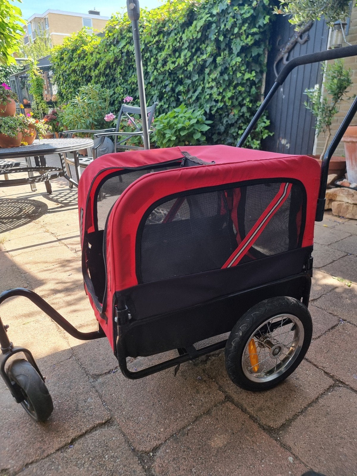 Hondenkar/fietskar rood - Zo goed als nieuw, Ophalen, Opvouwbaar, 20 tot 40 kg, Zo goed als nieuw