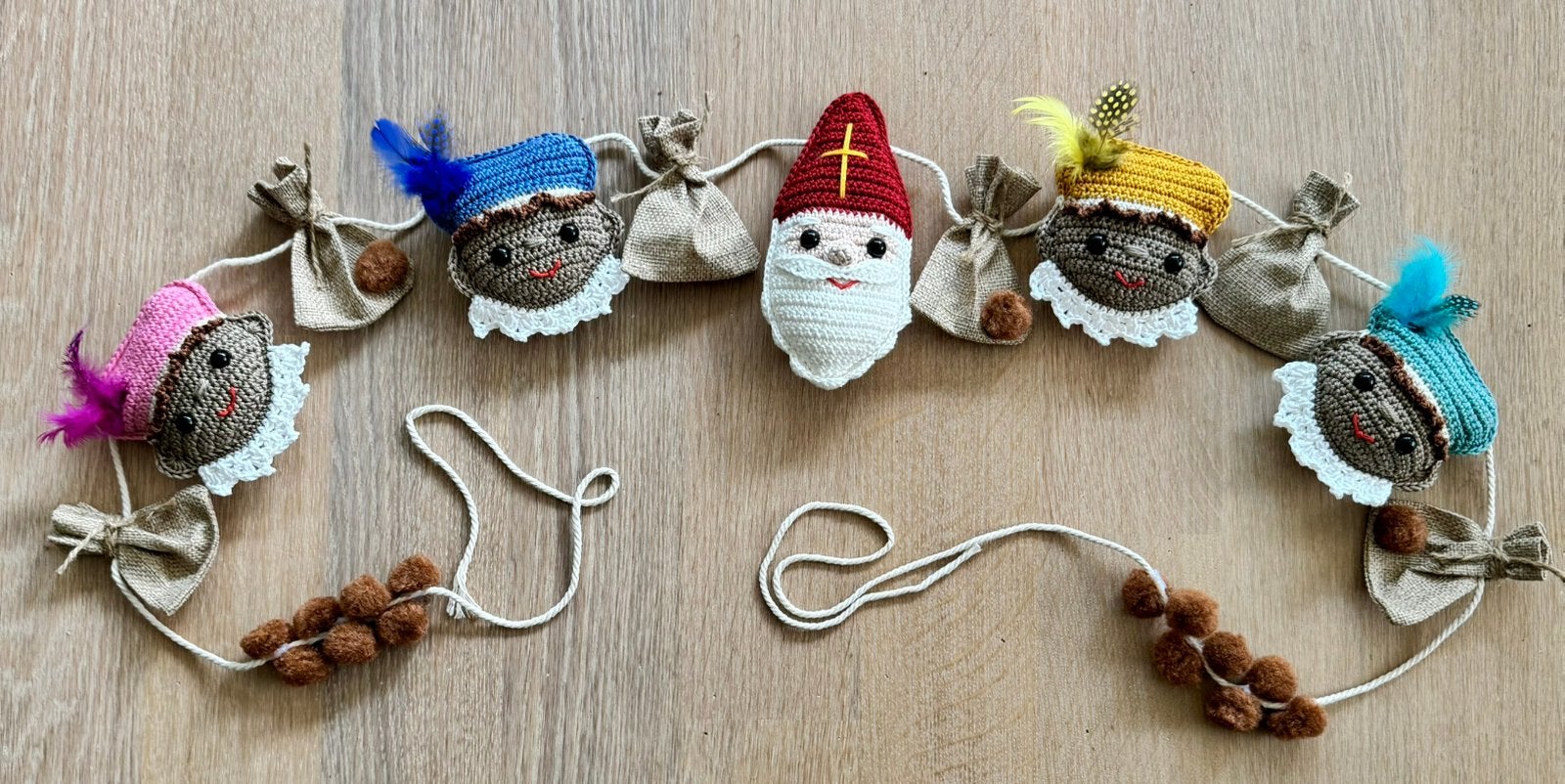 Sinterklaasslinger gehaakt (ca. 170cm lang), Ophalen of Verzenden, Nieuw