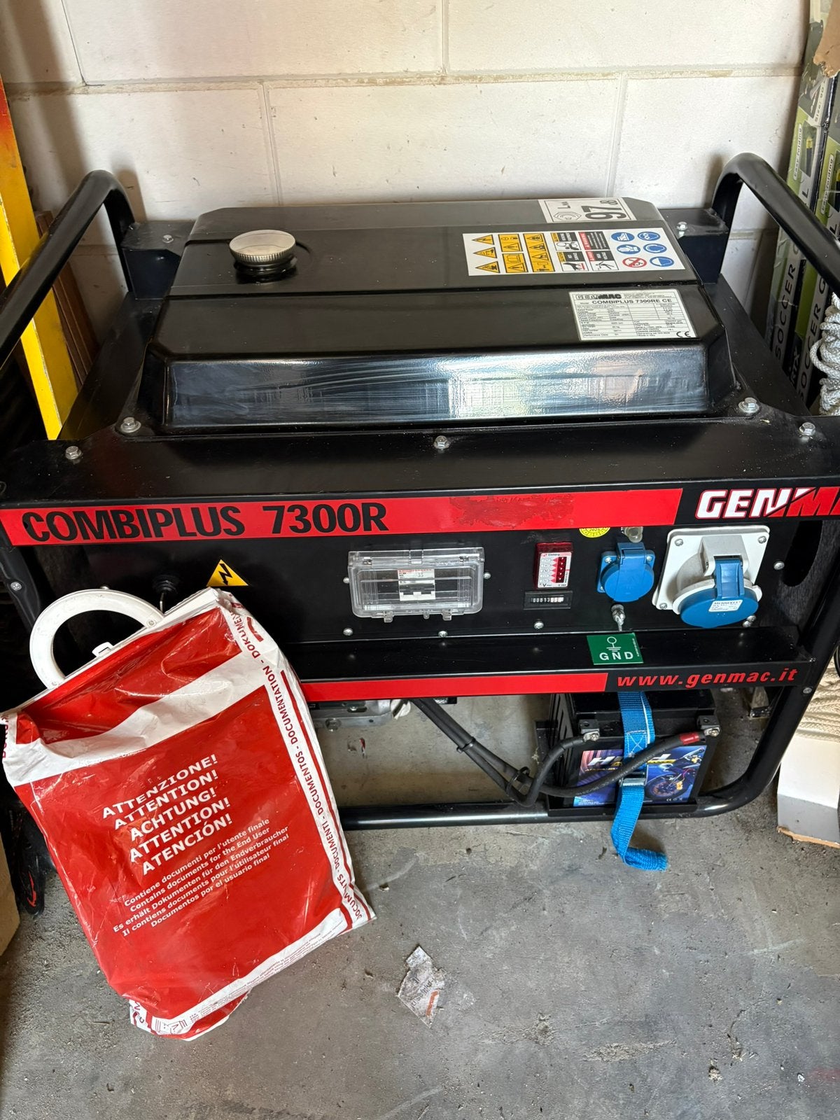 Genmac combiplus 7300r aggregaat generator elektrische start, Ophalen of Verzenden, Zo goed als nieuw, Dieselolie