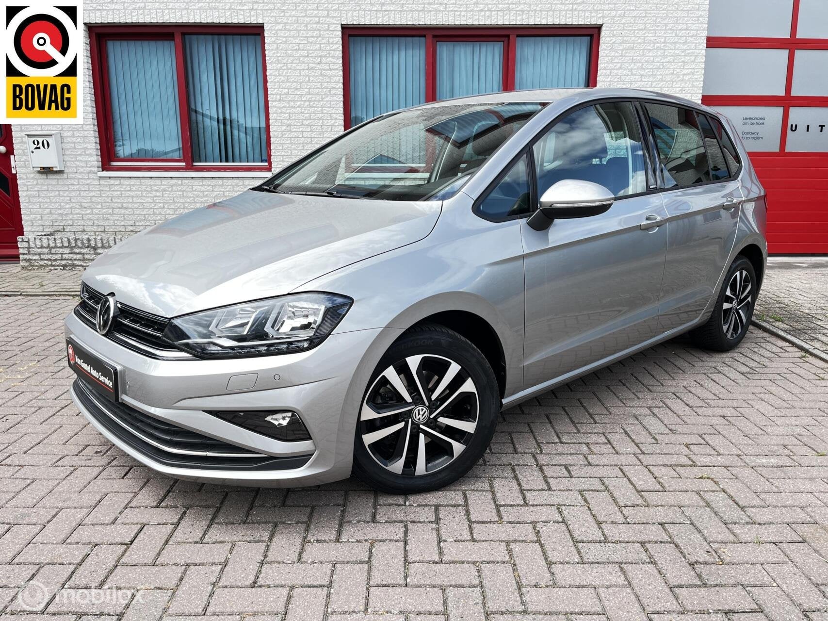 Volkswagen Golf Sportsvan 1.5 TSI AUTOMAAT/CRUISE/CAMERA/CLI, Stof, Zwart, 4 cilinders, 150 pk