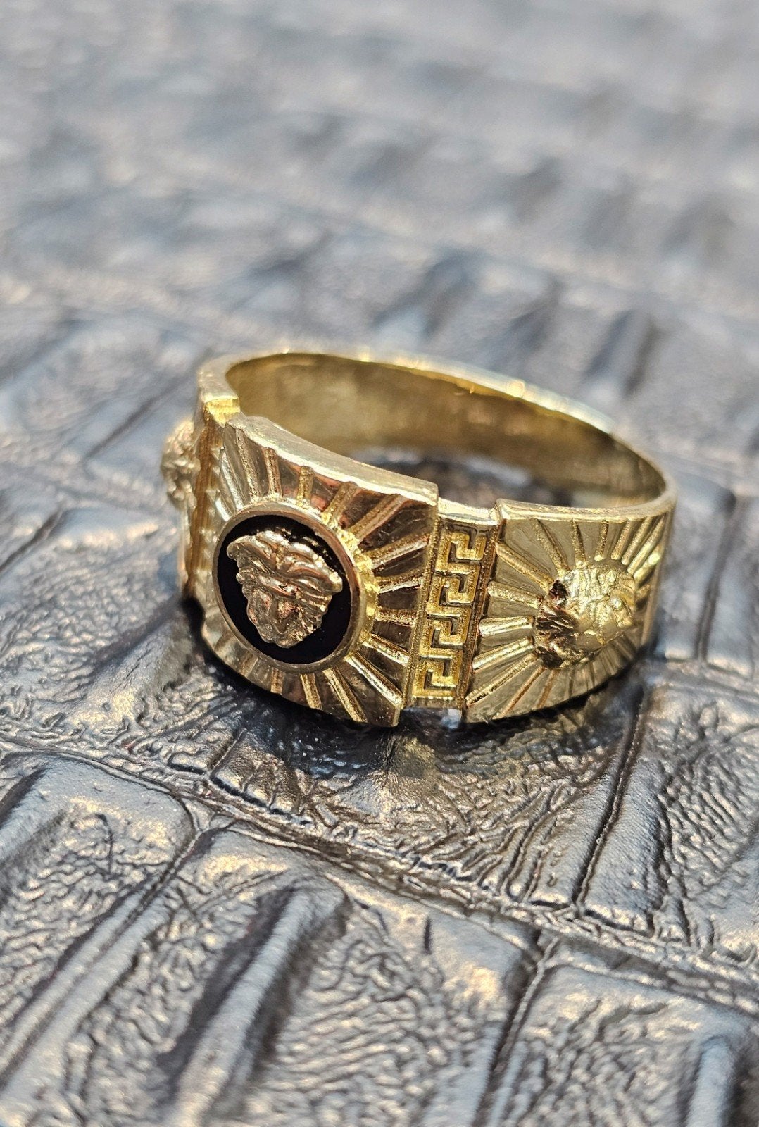 Prachtige 14k Medusa Versace ring, 19 tot 20, Heer, Nieuw, Ophalen of Verzenden