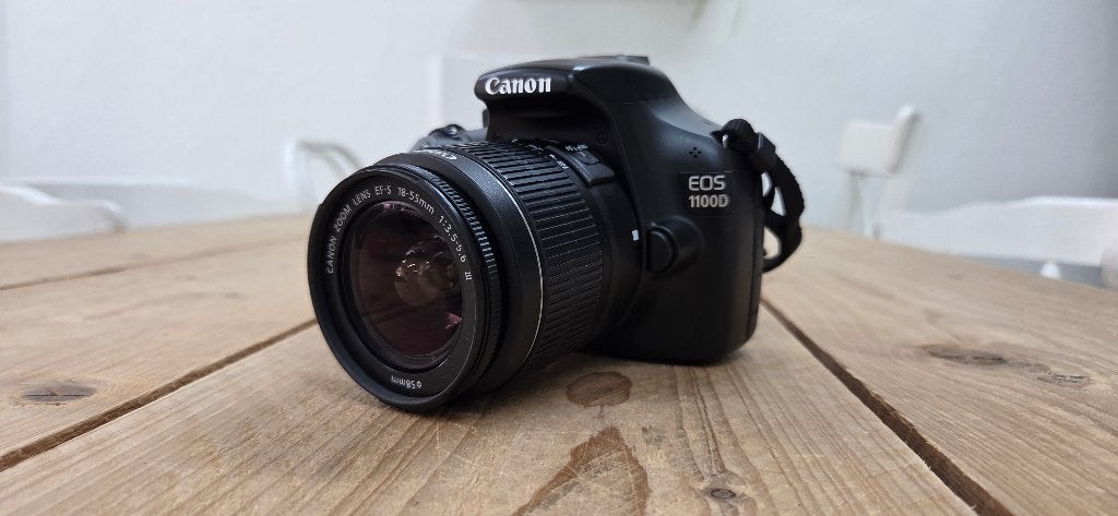 Canon EOS 1100D 18-55mm spiegelreflex / DSLR camera, Canon, Ophalen of Verzenden, Nvt, Nvt