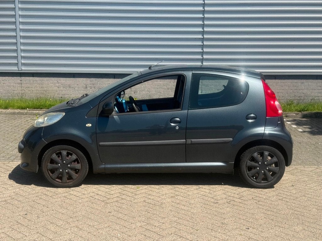 Peugeot 107 1.0-12V XR (INRUILKOOPJE), Auto's, Peugeot, Voorwielaandrijving, Stof, Gebruikt, Zwart