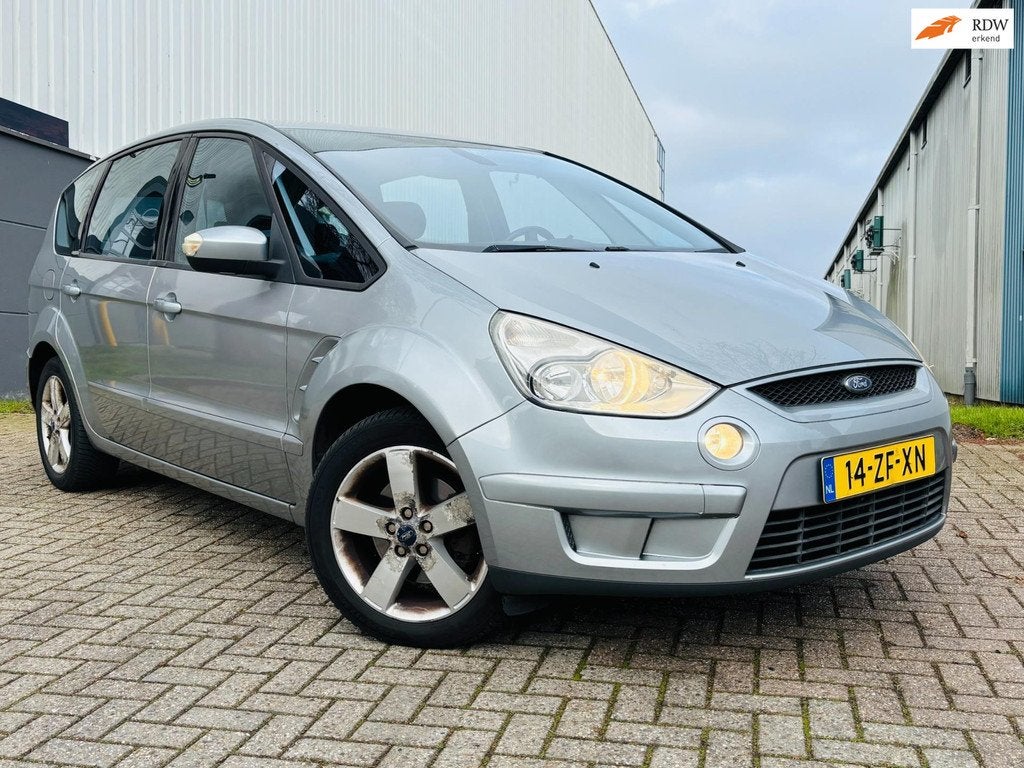 Ford S-Max 2.0-16V Nieuwe APK, Auto's, Ford, Voorwielaandrijving, Stof, Gebruikt, Zwart