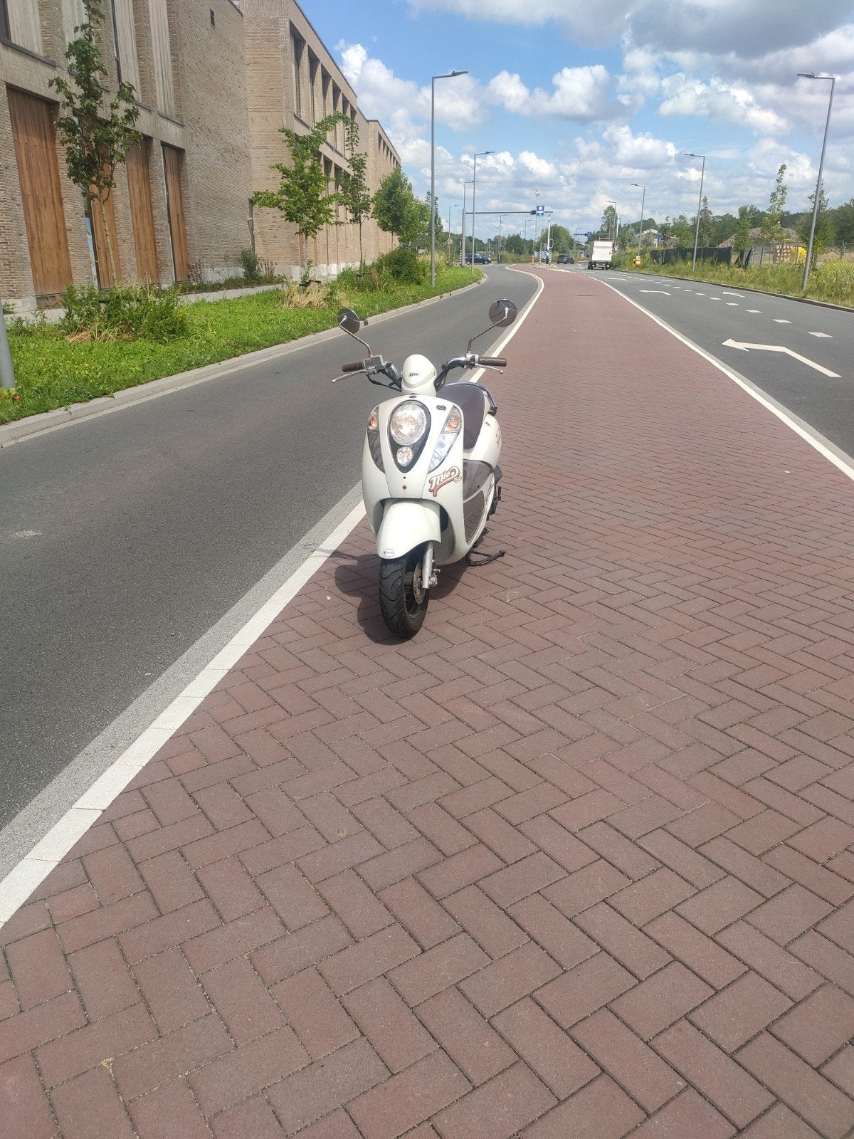 Sym Mio Scooter - Wit, Goed Onderhouden, Mio, Gebruikt, Ophalen of Verzenden, Benzine
