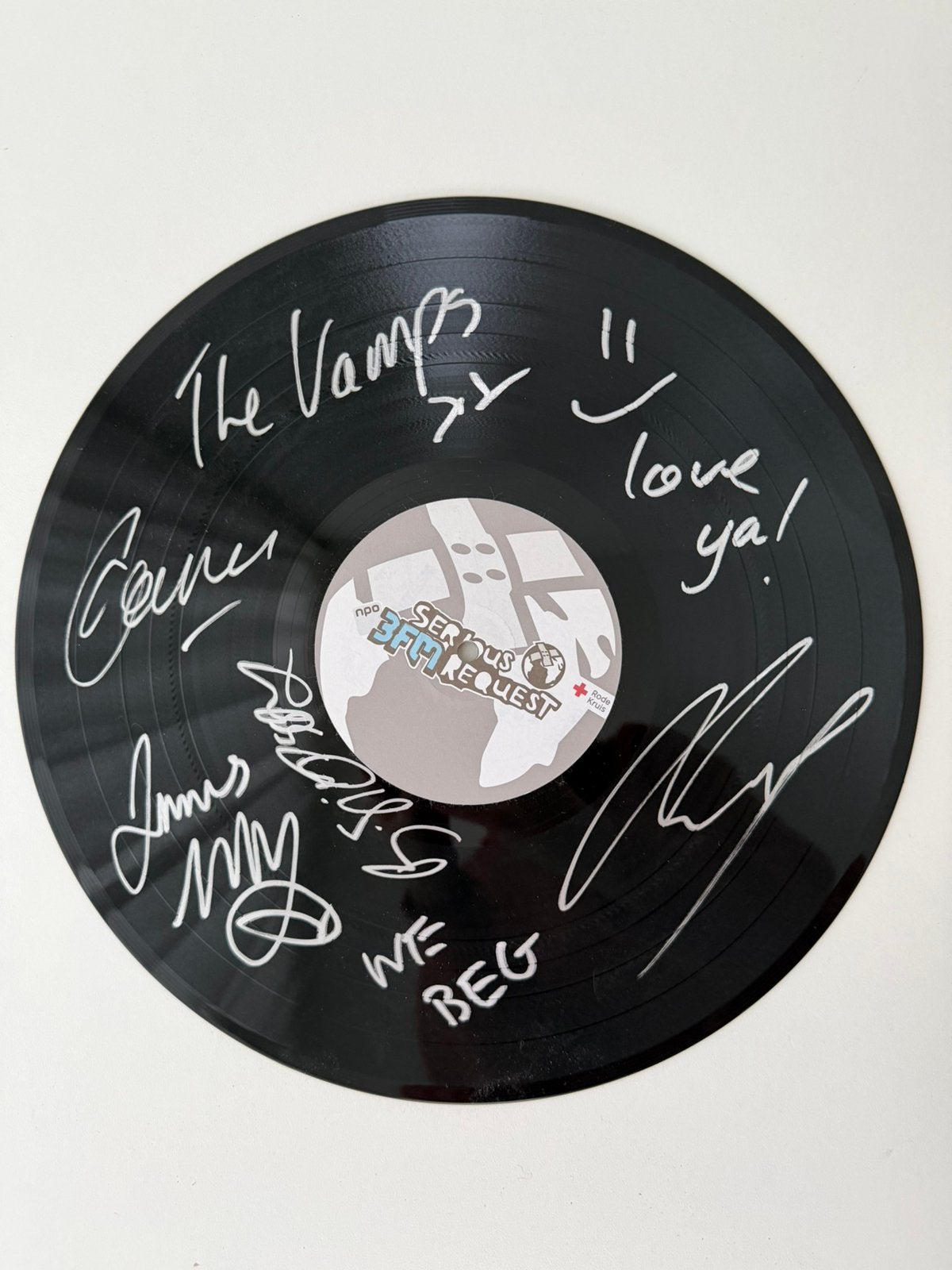 Gesigneerde vinyl the vamps, Verzamelen, Ophalen of Verzenden, Zo goed als nieuw, Overige typen, Gesigneerd