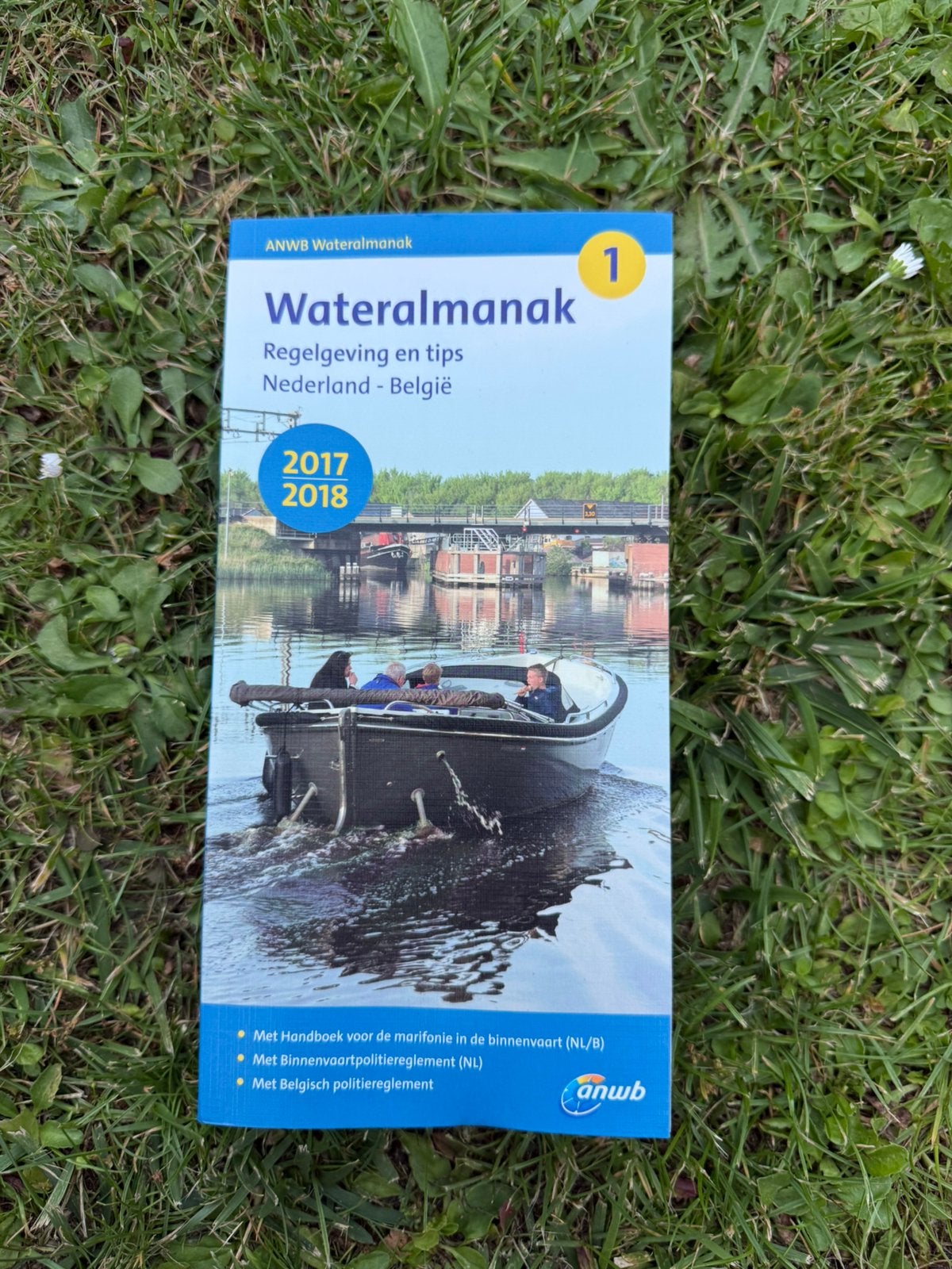ANWB Wateralmanak deel 1 Nederland-Belgie 2017-2018., Ophalen of Verzenden, Zo goed als nieuw, Boek of Waterkaart