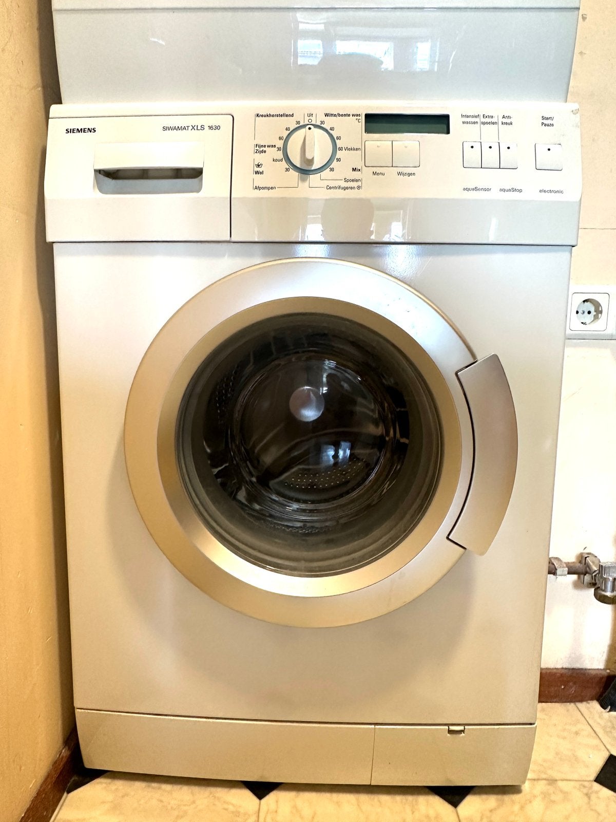 Siemens Siwamat XLS1630 en TXL2402, Ophalen, Gebruikt, 1600 toeren of meer, Voorlader