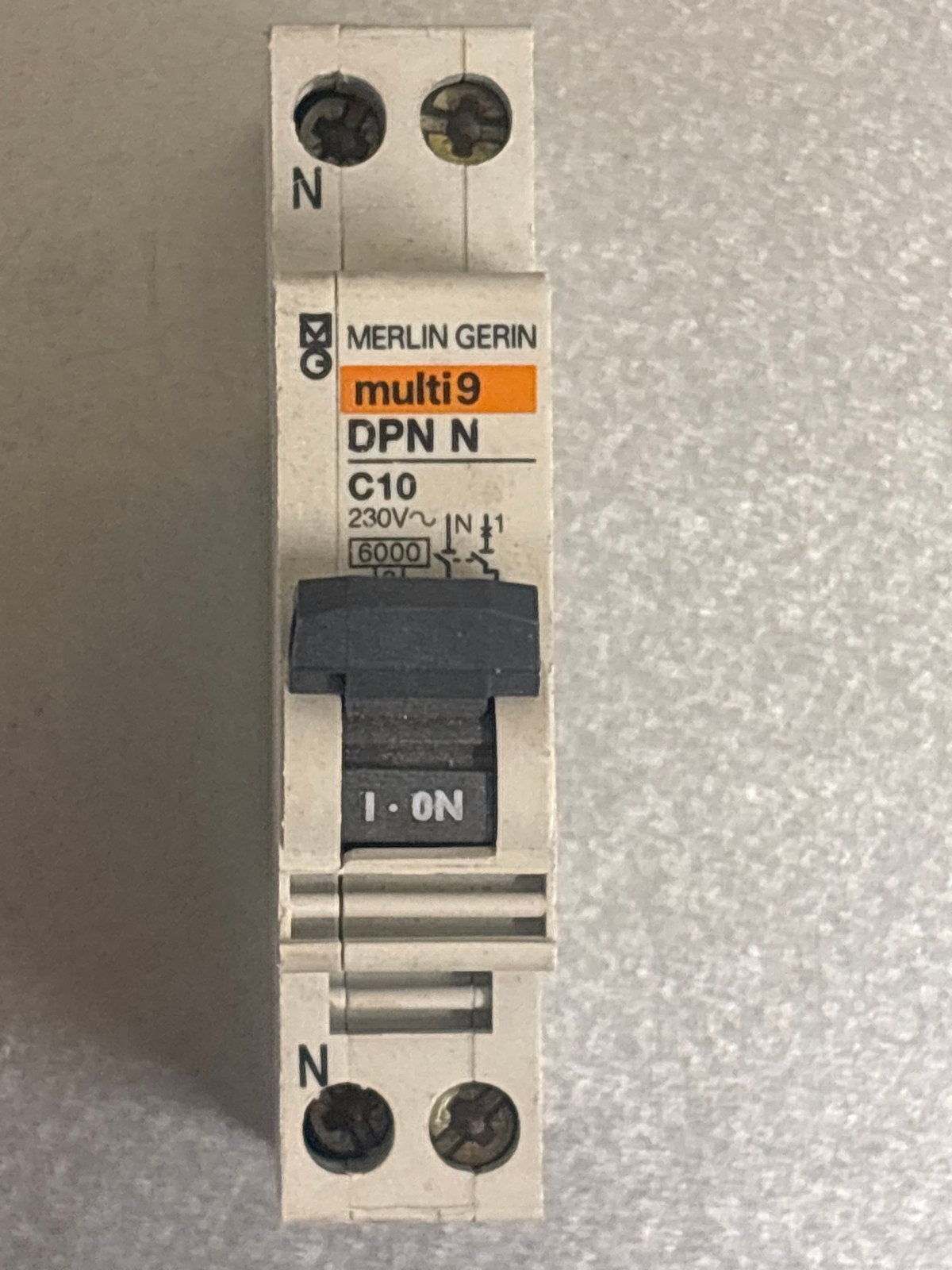 Merlin Gerin Multi9 DPN N C10 230V~ 6000 Stroomonderbreker, Ophalen of Verzenden, Gebruikt, Schakelaar