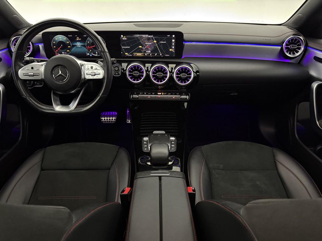Mercedes-Benz CLA-Klasse 200 AMG | Pano | Sfeer | Incl. Dakk, CLA, 730 kg, Gebruikt, Euro 6
