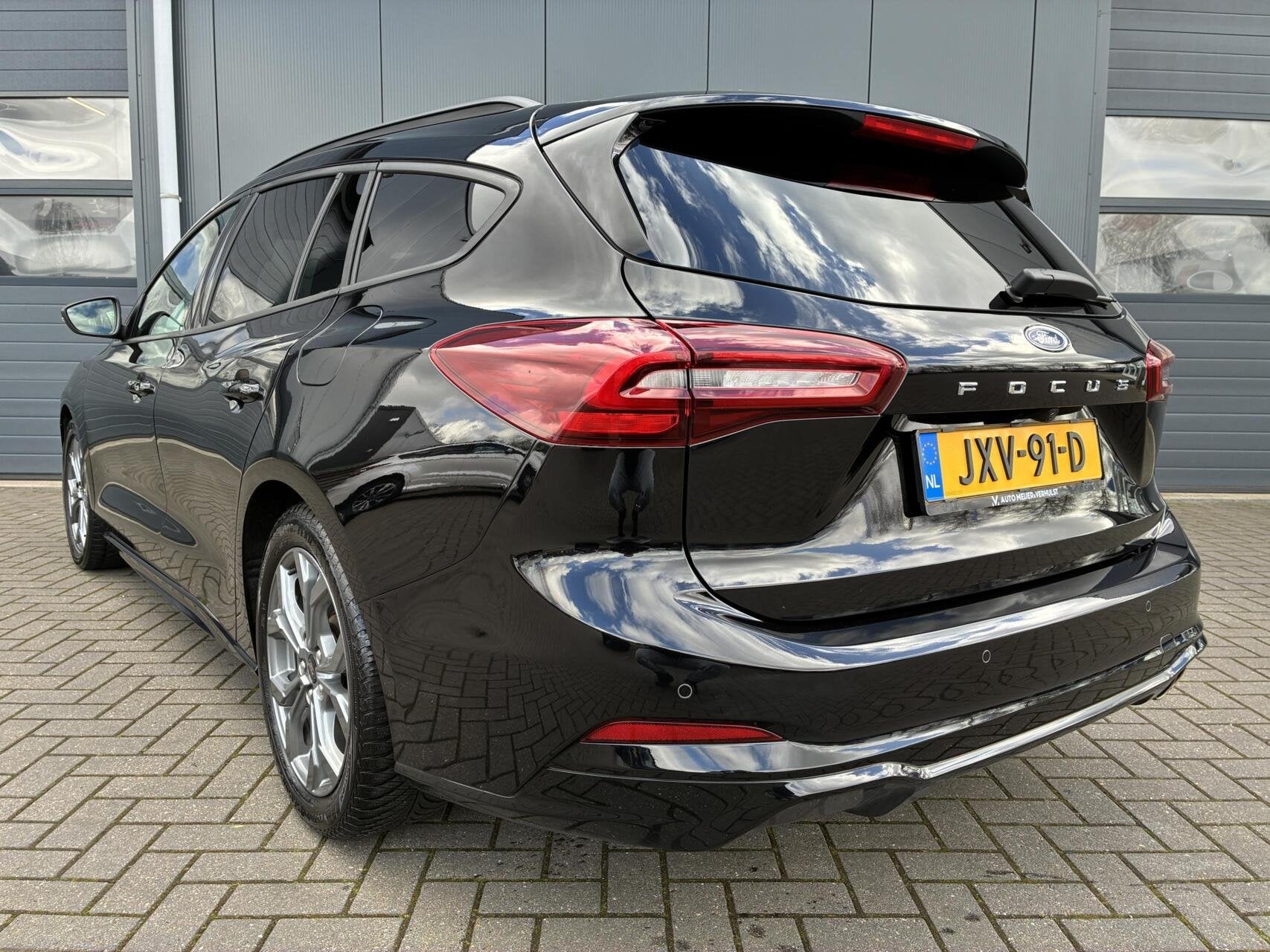 Ford Focus Wagon 1.0 EcoBoost 125 PK Hybrid ST Line | CARPLA, Auto's, 1349 kg, Gebruikt, Zwart, Adaptive Cruise Control