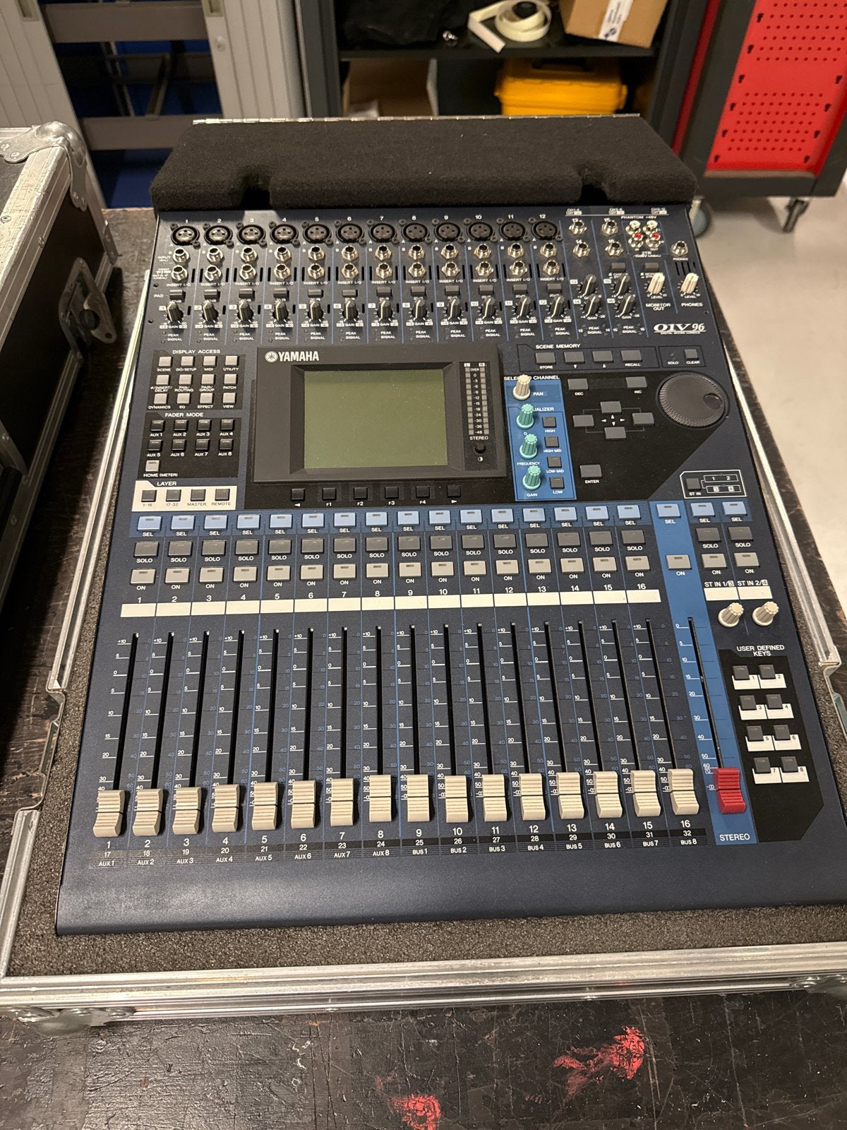 Yamaha O1V96 Digitale Mixer met Flightcase, Ophalen, Gebruikt, 10 tot 20 kanalen, Microfooningang
