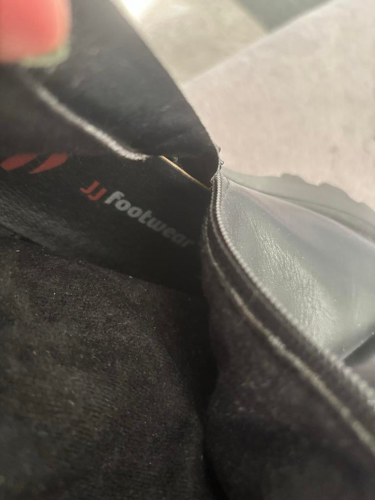 Zwarte JJ Footwear laarzen, maat 39, Kleding | Dames, Schoenen, Ophalen of Verzenden, Zo goed als nieuw, Zwart, Lage of Enkellaarzen