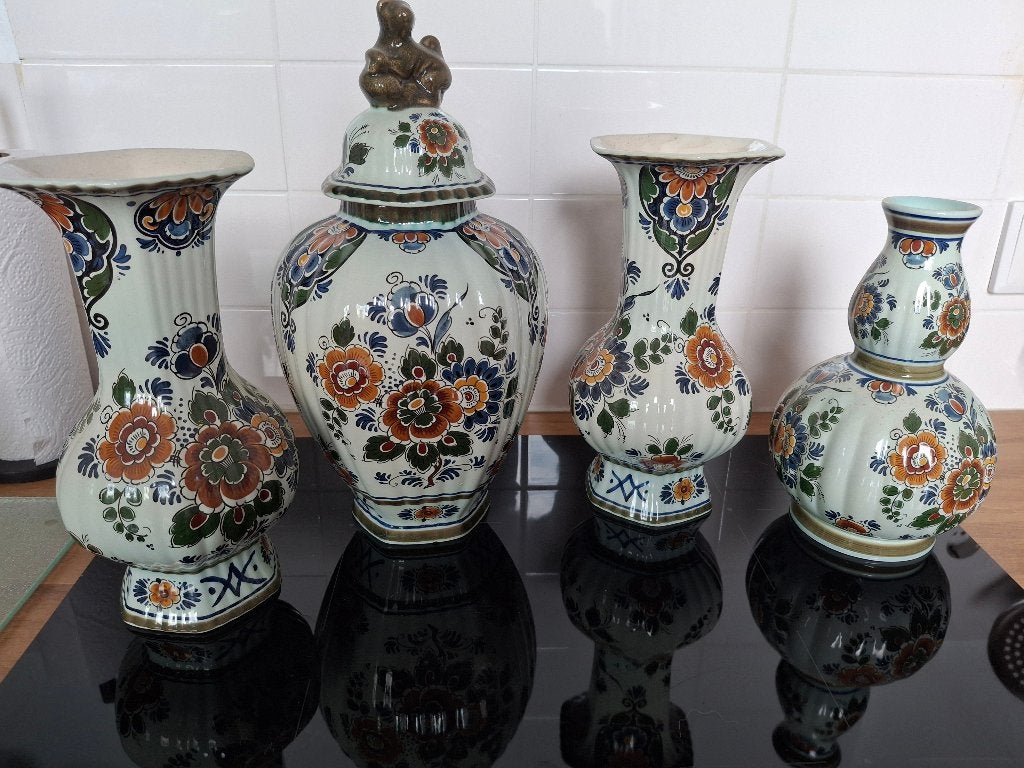 Polychrome Vazen en pot, Ophalen