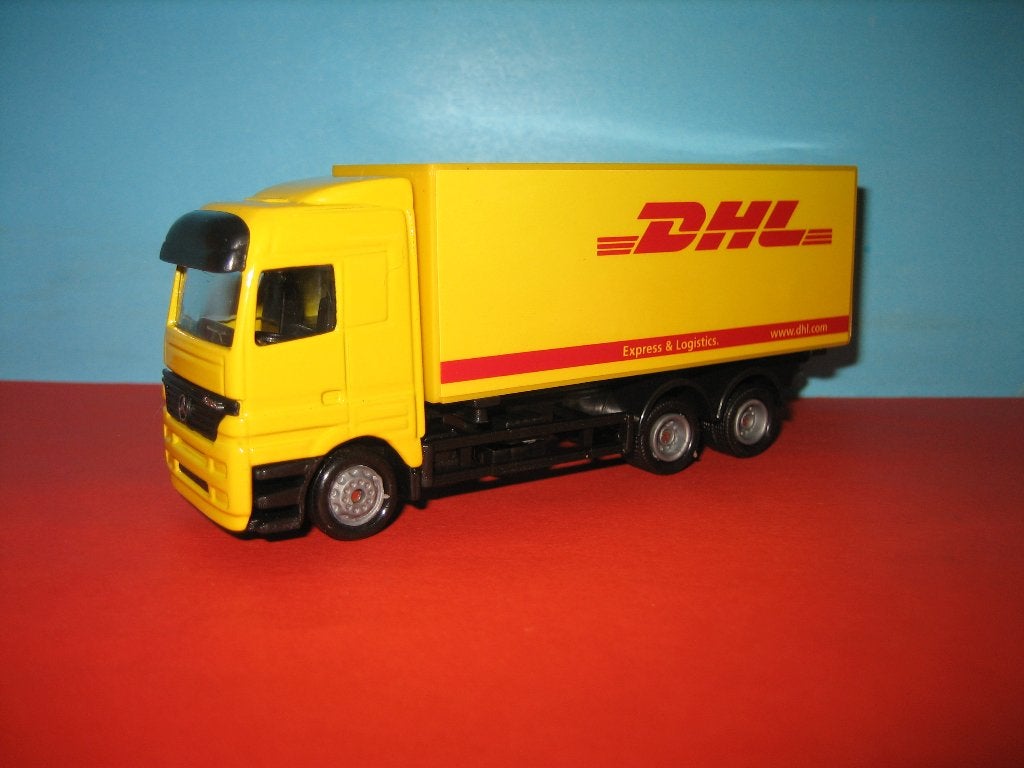 (CH)  Bakwagen DHL  MERCEDES actros   china, Ophalen of Verzenden, Zo goed als nieuw, Bus of Vrachtwagen, Overige merken