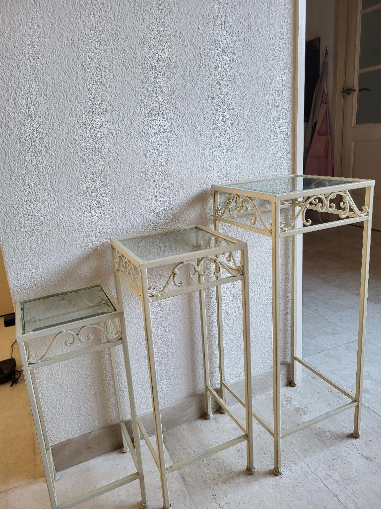 Tafeltjes beige, Huis en Inrichting, Tafels | Bijzettafels, Gebruikt, Metaal of Aluminium, Vierkant, 55 tot 75 cm
