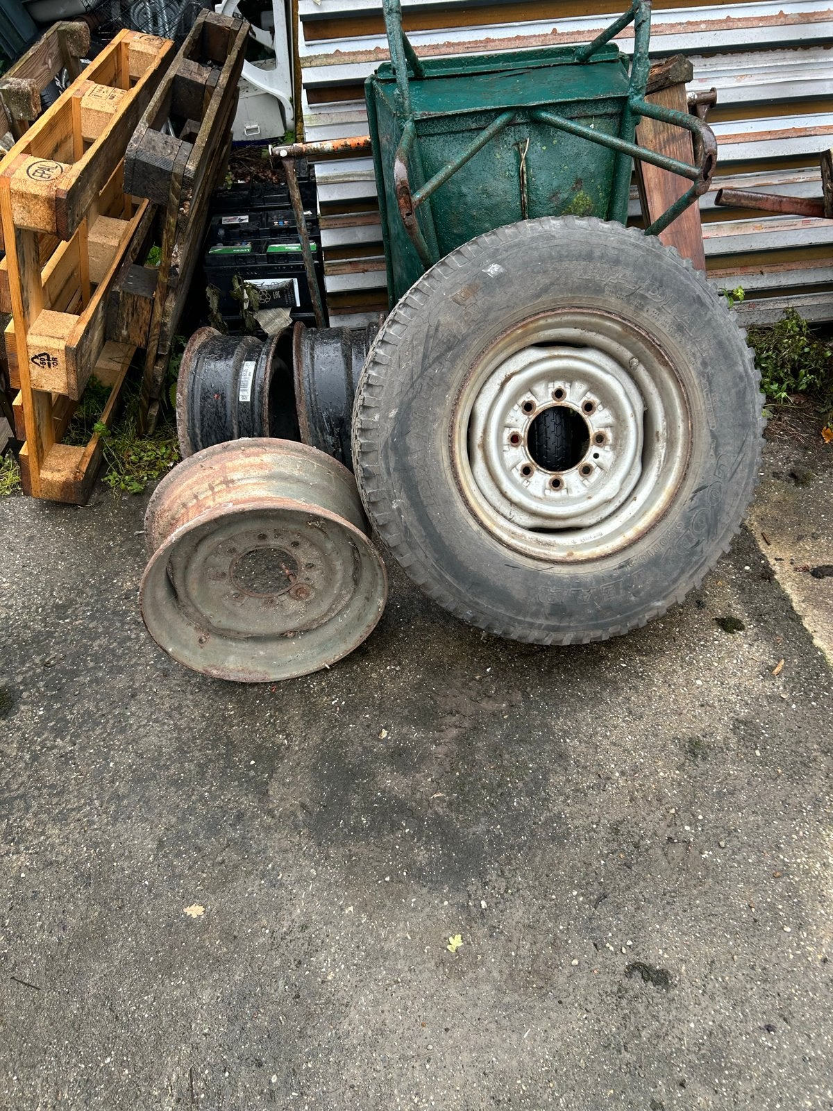 Gratis banden en velgen dodge w200, Ophalen of Verzenden
