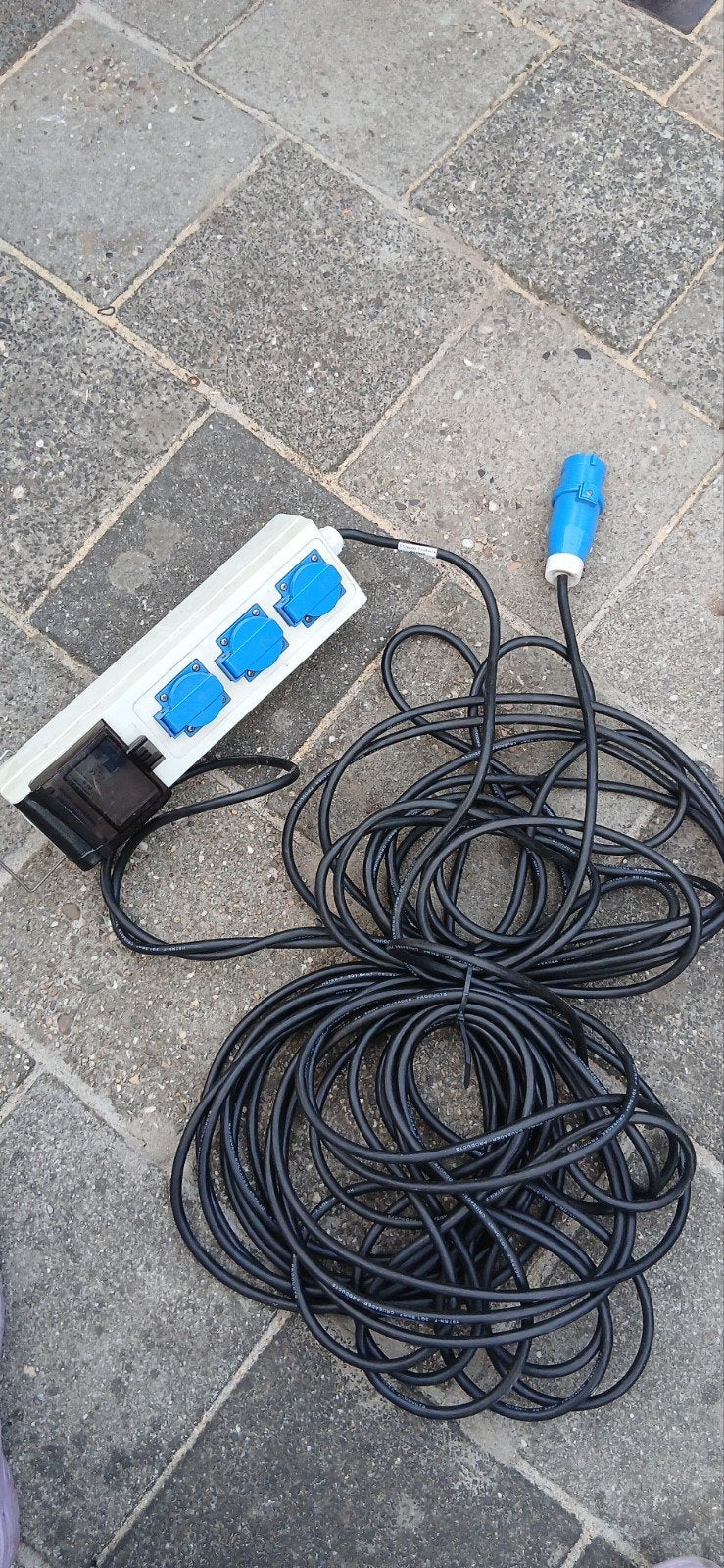 Lange kabel met stekkerbak, Caravans en Kamperen, Caravan accessoires, Ophalen, Gebruikt