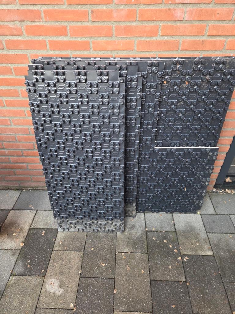 Te koop noppenplaat, Doe-het-zelf en Verbouw, Verwarming en Radiatoren, Ophalen, Nieuw, Radiator