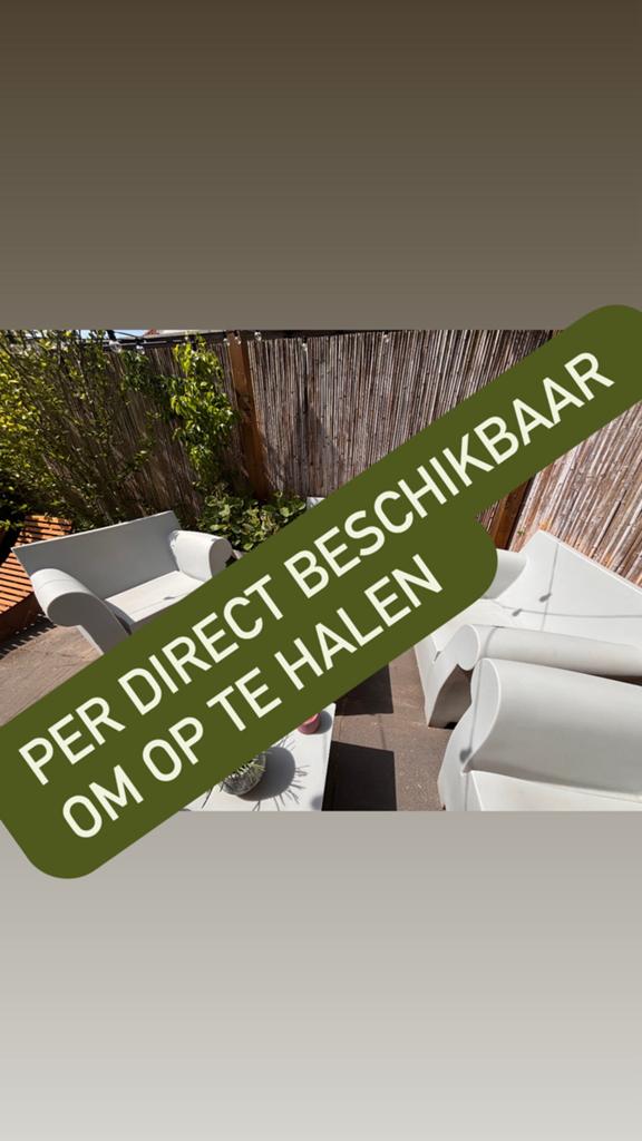 Philip Starck Kartell Bubble club set 4 fauteuils + 2 tafels, 4 zitplaatsen, Kunststof, Ophalen of Verzenden, Zo goed als nieuw
