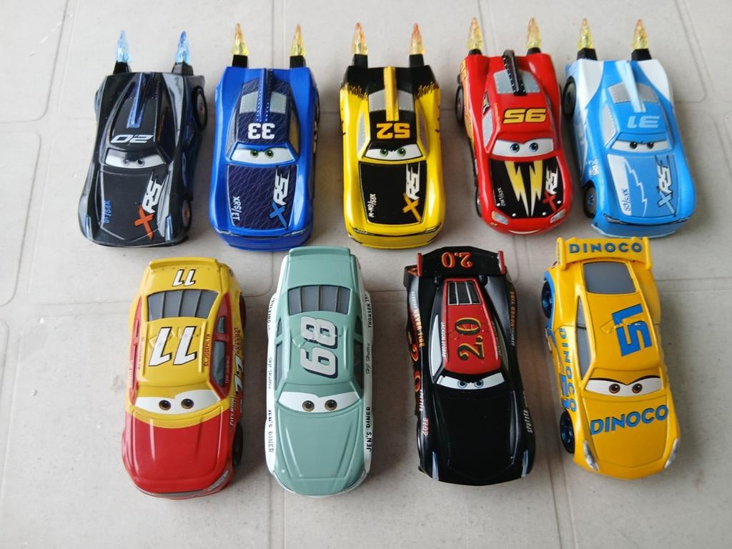 Disney Cars , Racers divers ZGAN, Ophalen of Verzenden, Zo goed als nieuw