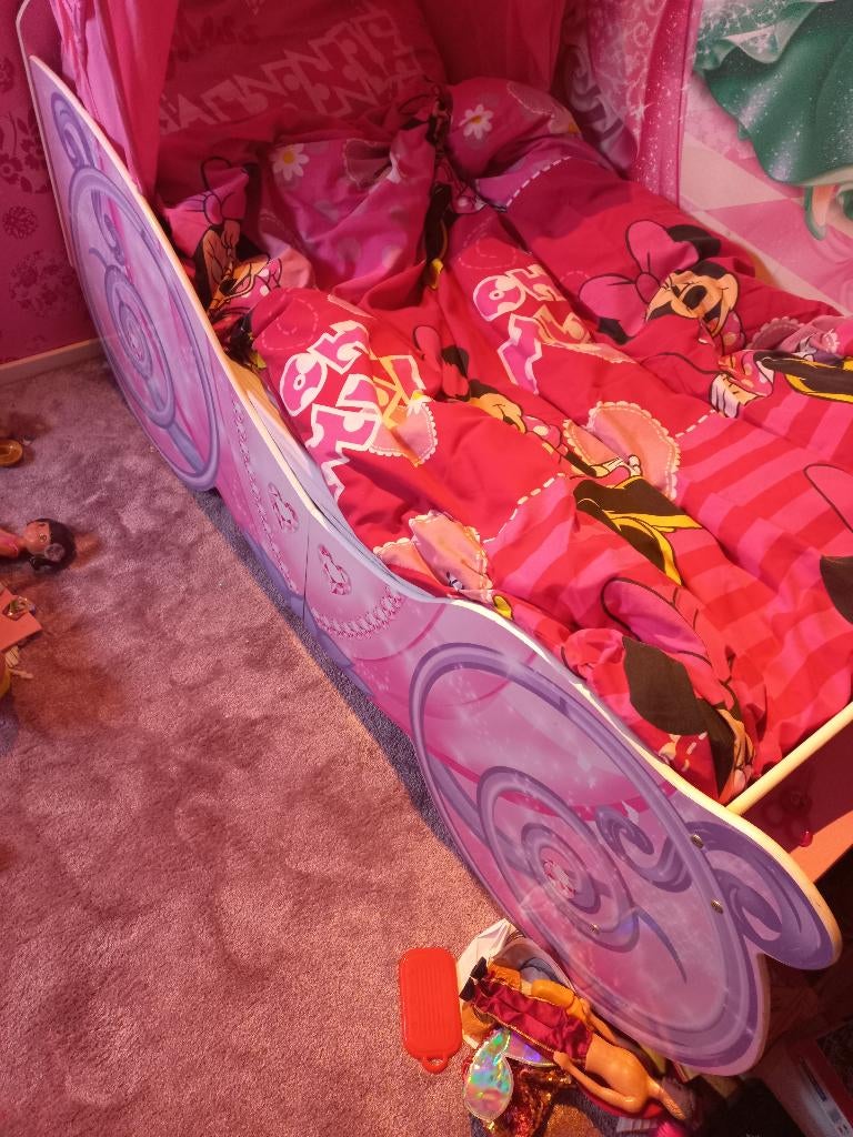 kleuterbed Prinsessen koets roze gebruikt tot 6 jaar, Kinderen en Baby's, Kinderkamer | Bedden, Gebruikt, 70 tot 85 cm, 140 tot 160 cm