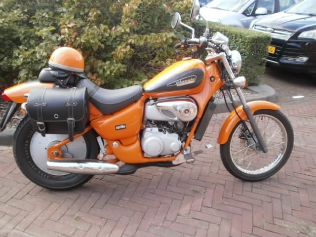 Aprilia classic, Maximaal 45 km/u, 50 cc, 5 versnellingen, Ophalen
