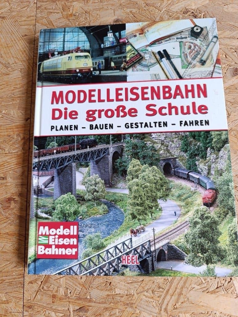 Treinenboeken te koop in zeer goede conditie, Ophalen of Verzenden, Zo goed als nieuw, Diverse auteurs, Trein