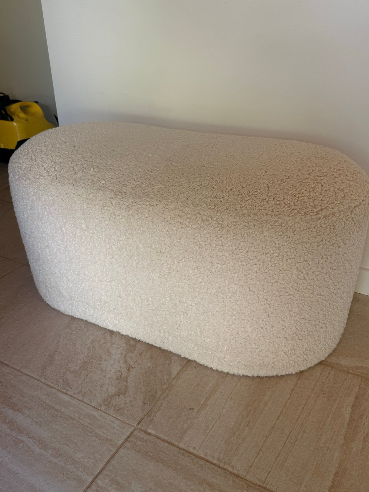 Boucle Poef Beige - Zo goed als nieuw, Ophalen, Minder dan 50 cm, Zo goed als nieuw, 75 tot 100 cm