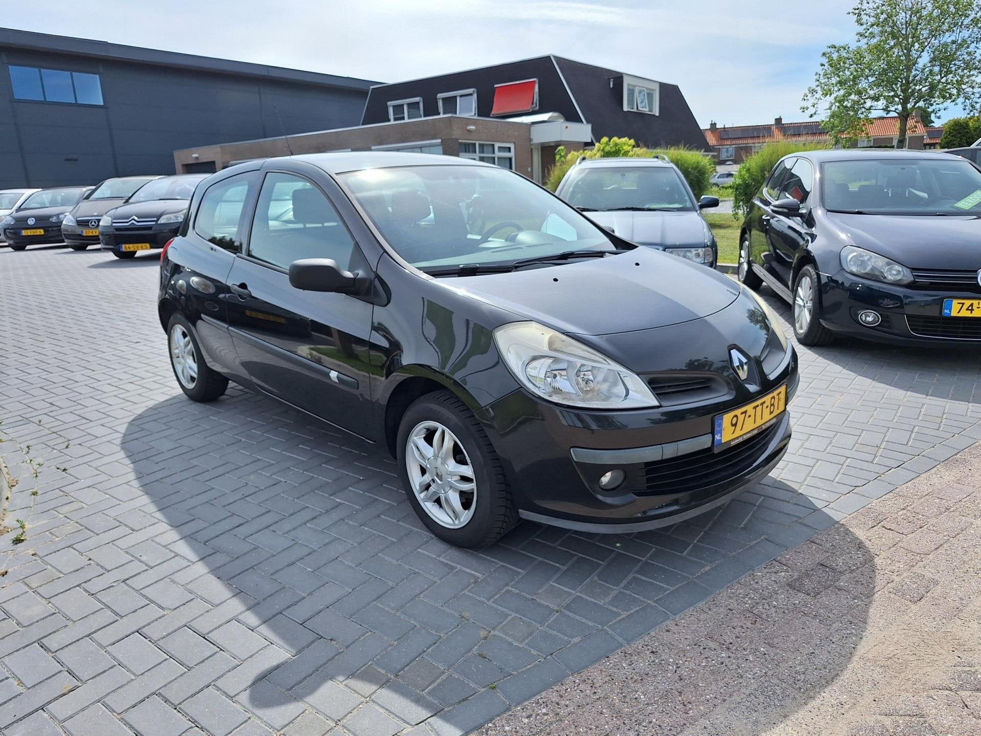 Renault Clio 1.2-16V Extreme / Mooie auto / APK jan 2026, Voorwielaandrijving, 535 kg, Gebruikt, 4 cilinders