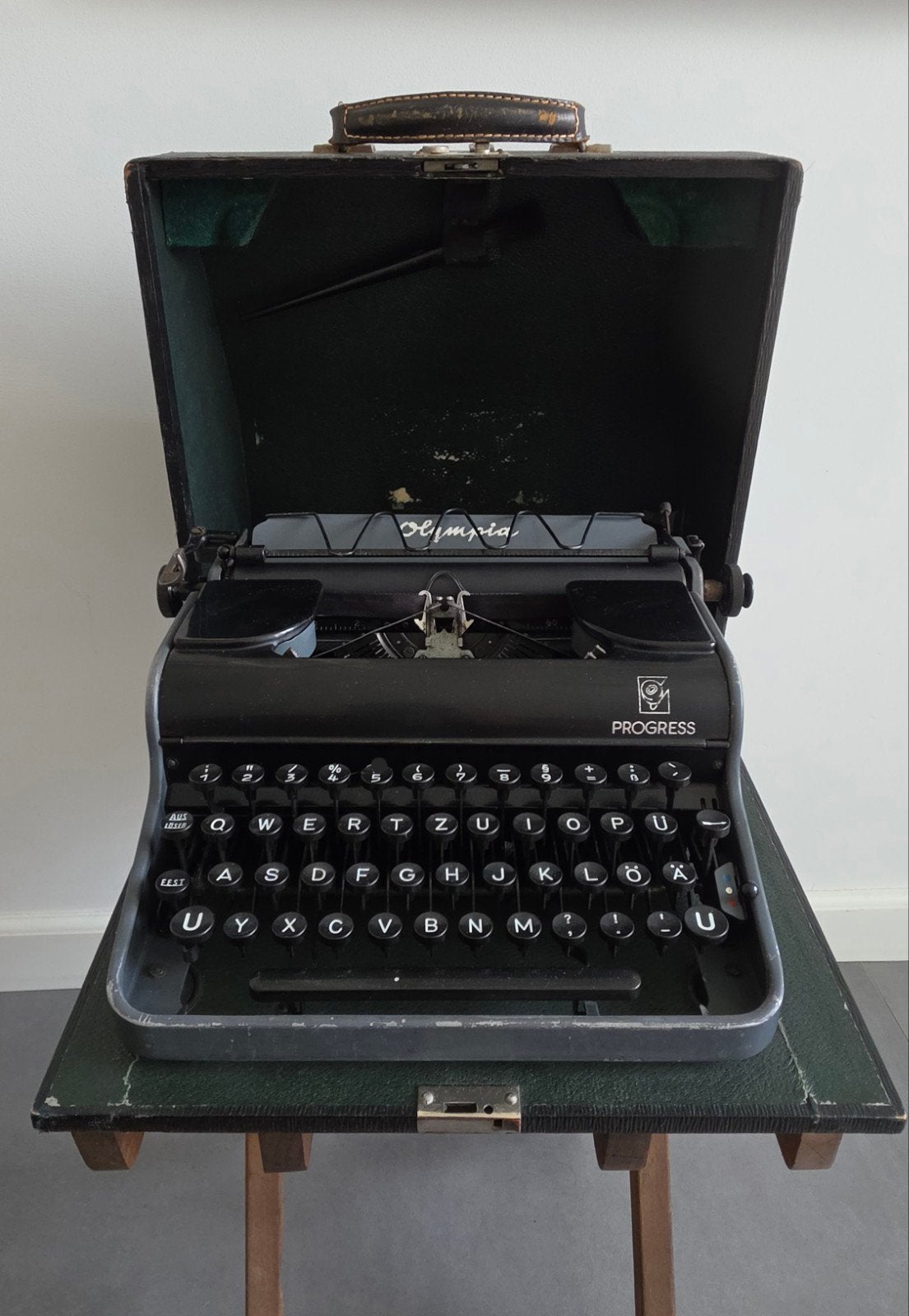 Zeldzame wehrmacht olympia progress uit 1942 met koffer., Ophalen of Verzenden, Duitsland