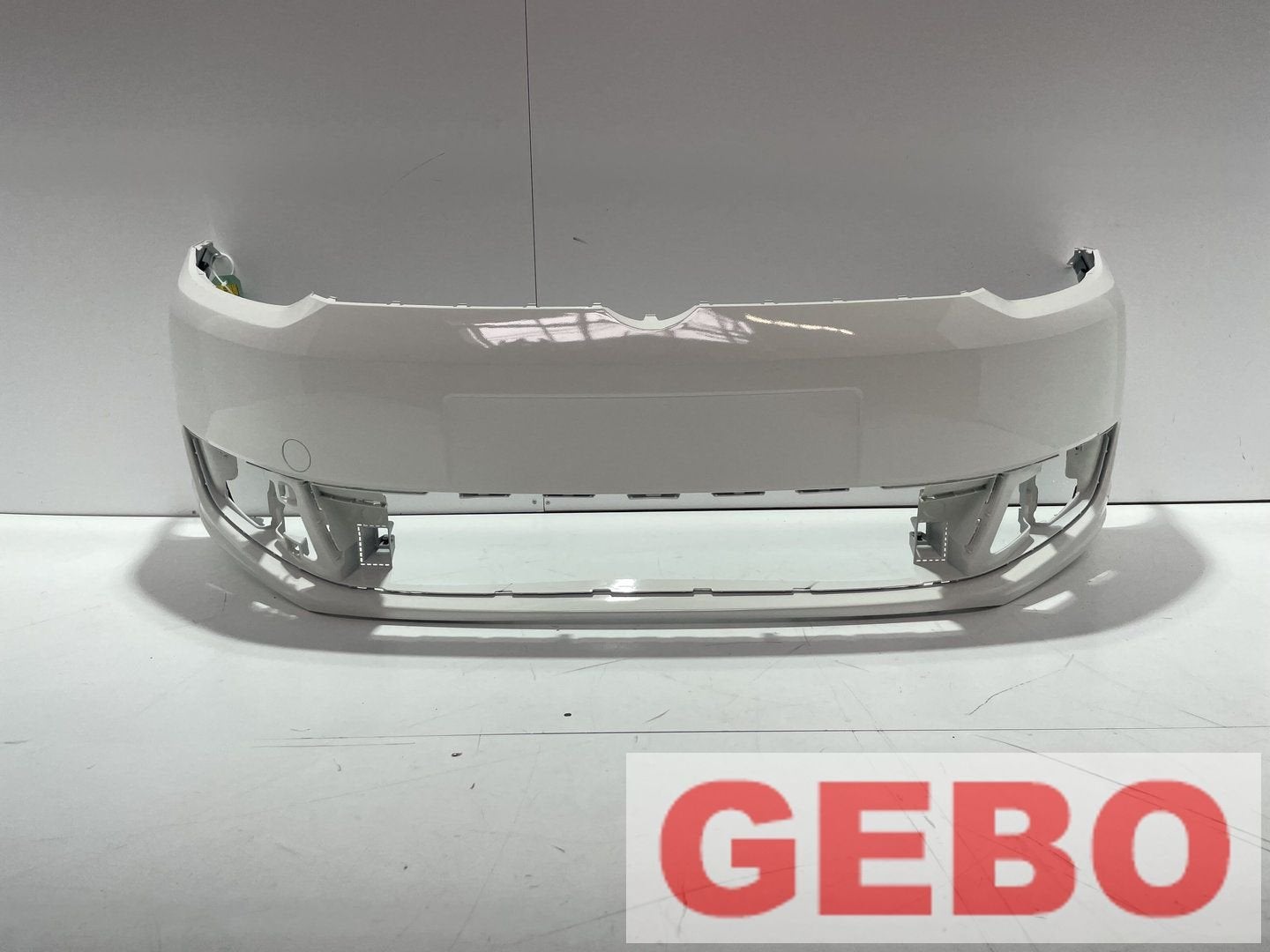 Volkswagen caddy 2010/2015 bumper voorbumper LB9A
