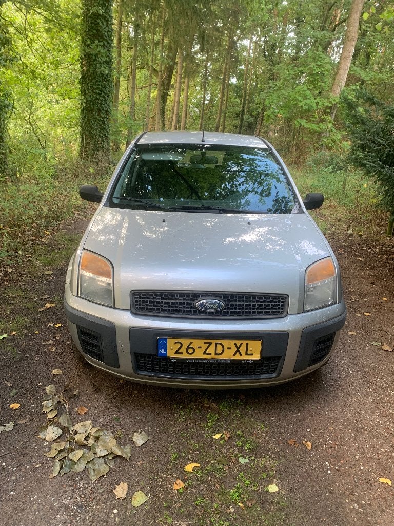 Ford Fusion 1.4 16V 2008 Grijs, Auto's, Voorwielaandrijving, 1165 kg, 49 €/maand, Origineel Nederlands