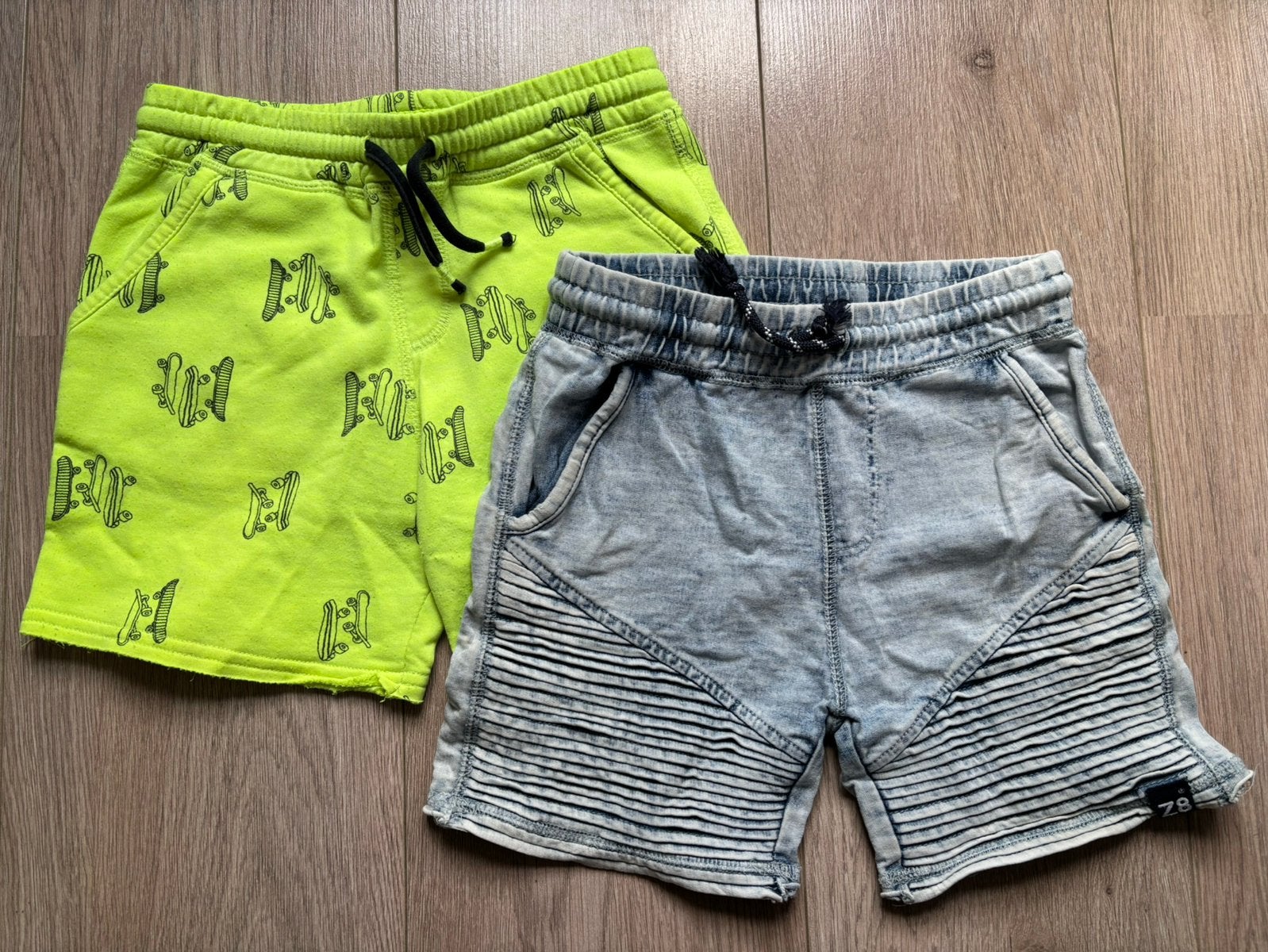 Z8 broekje 128 2x korte broek Pax, Ophalen of Verzenden, Gebruikt, Jongen, Broek