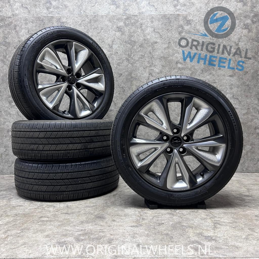 17 inch originele velgen + zomerbanden Opel Ampera-e | Bolt, Auto-onderdelen, Banden en Velgen, OPEL CHEVROLET, Banden en Velgen