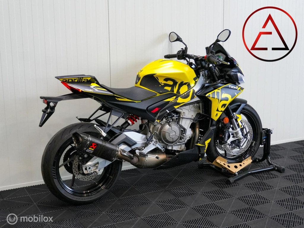 Aprilia Tuono 660 2023 | Akrapovic | A2-geschikt | 9.121km, Motoren, Motoren | Aprilia, Traction Control, Aprilia, Bedrijf, Toermotor