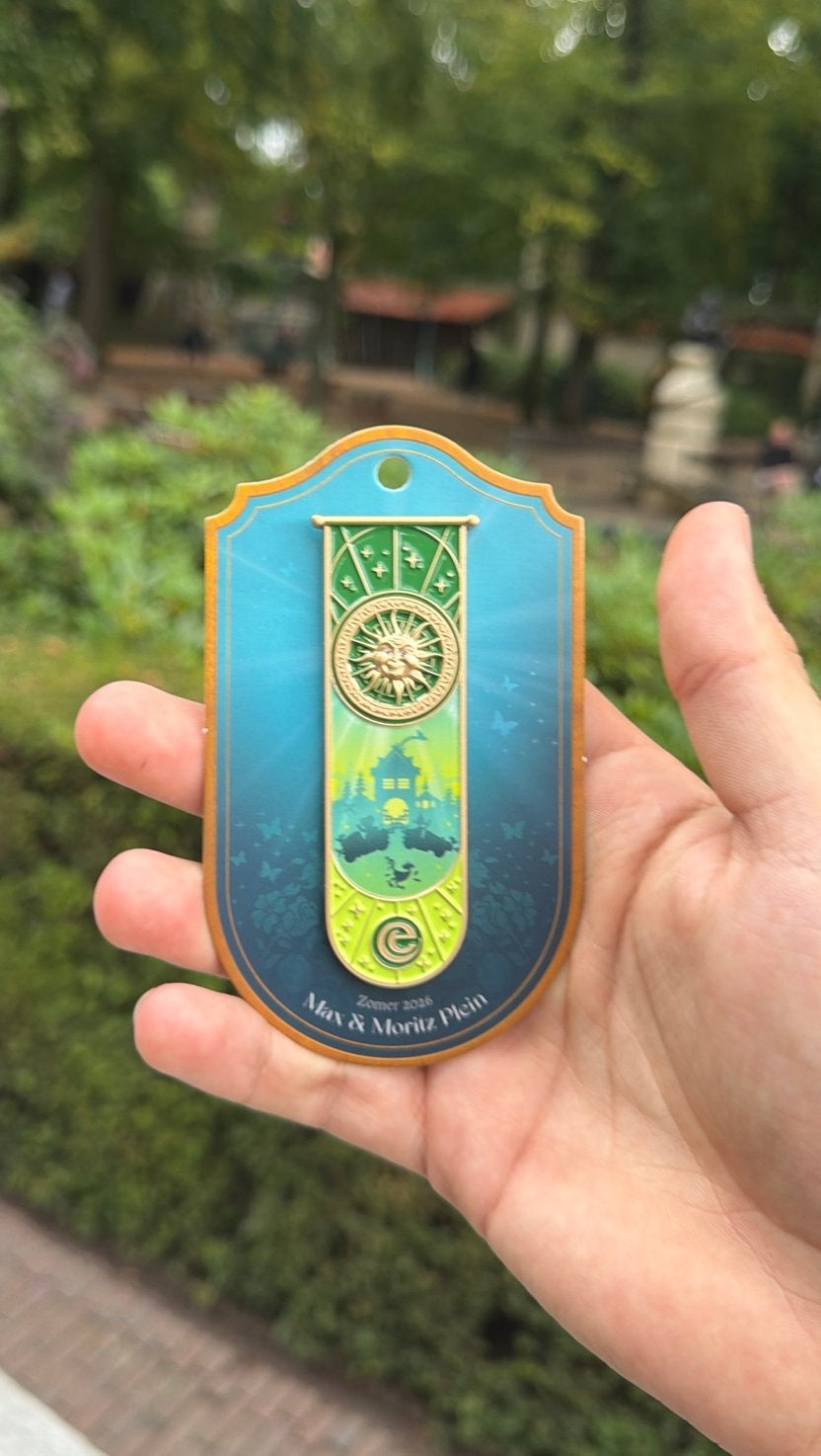 Max en Moritz vaandel zomerpin -  Efteling, Verzamelen, Ophalen, Nieuw, Button of Speldje