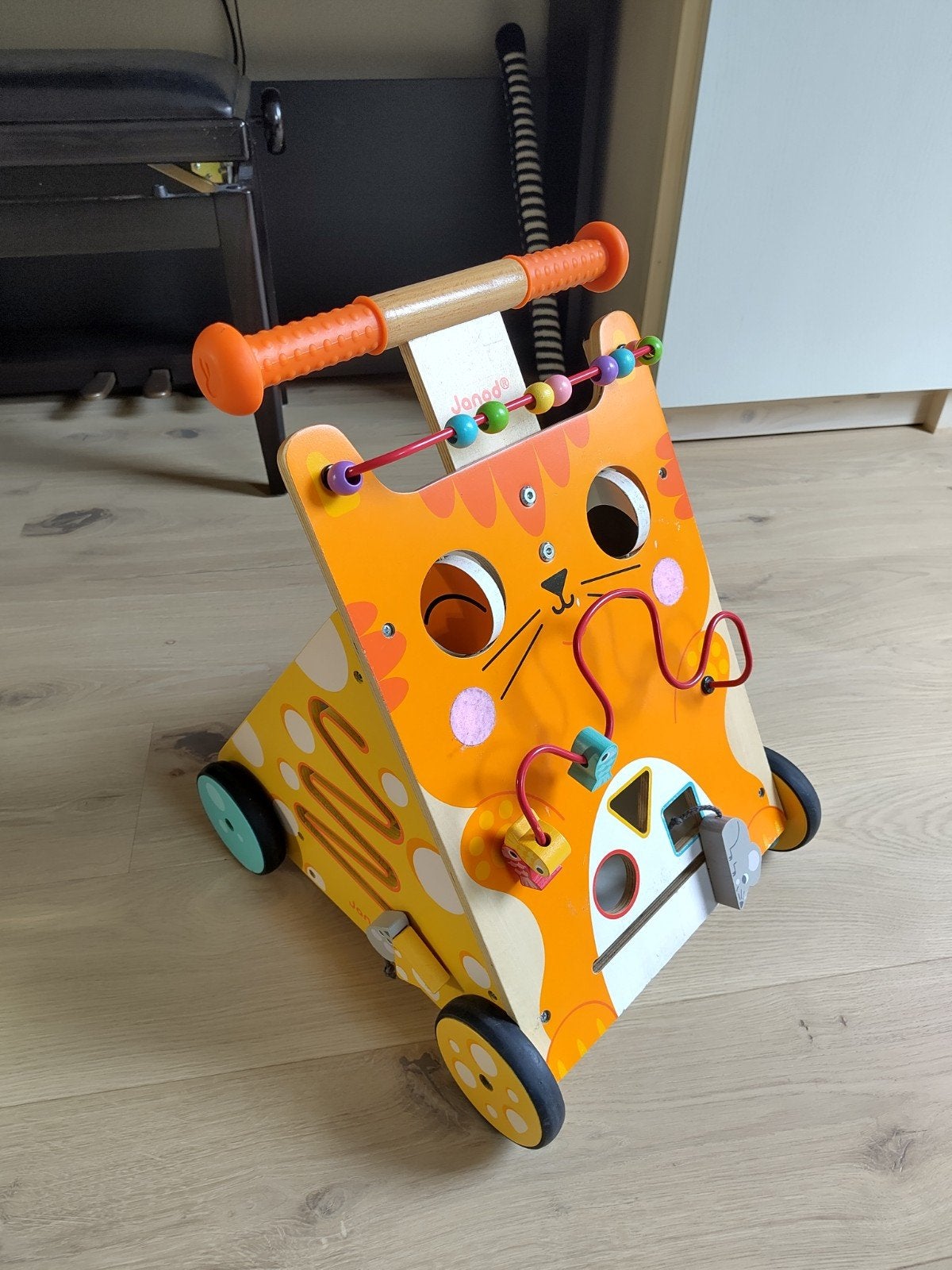 Houten loopkar oranje, verstelbaar, Kinderen en Baby's, Speelgoed | Houten speelgoed, Ophalen, Zo goed als nieuw, Duw- of Trekspeelgoed